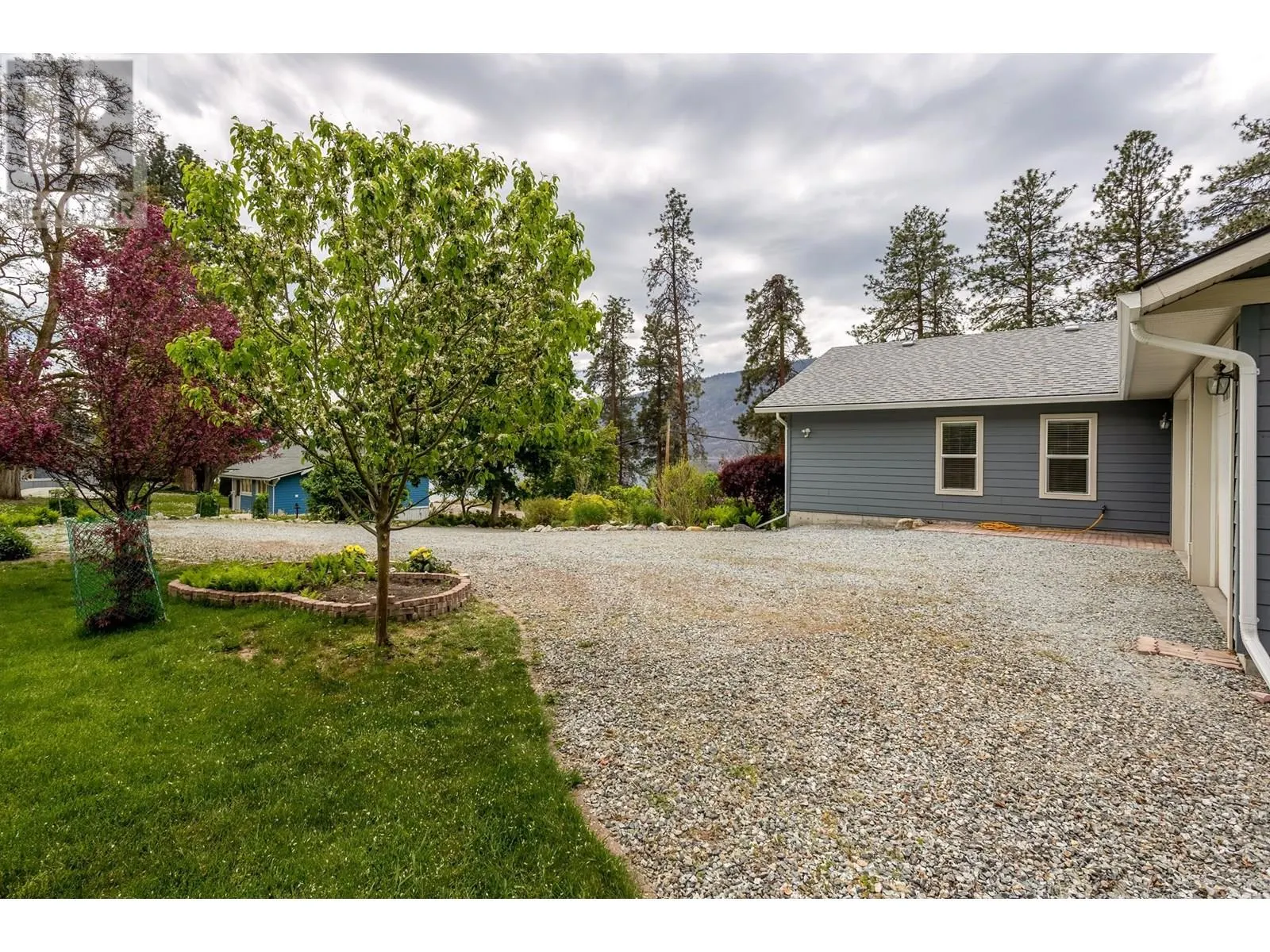 11041 Okanagan Centre Road W