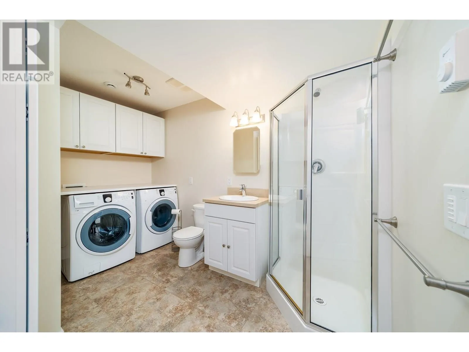 11041 Okanagan Centre Road W