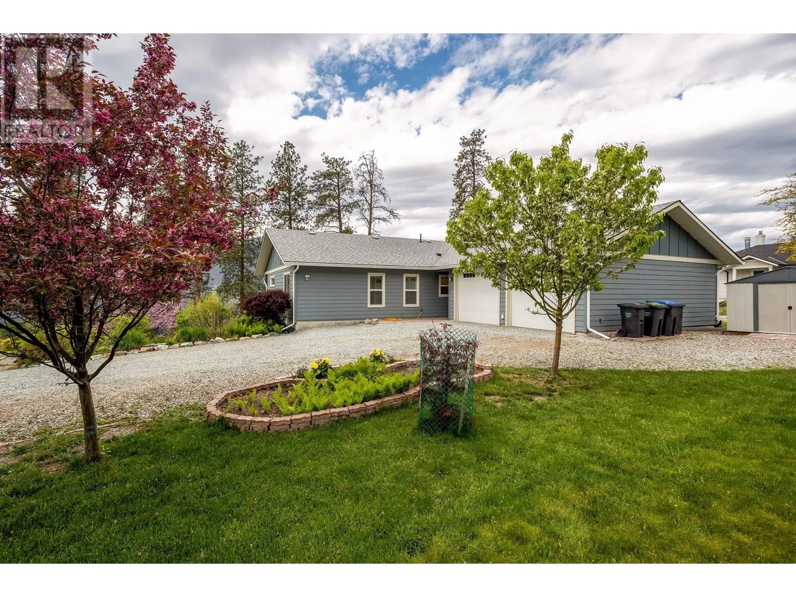 11041 Okanagan Centre Road W