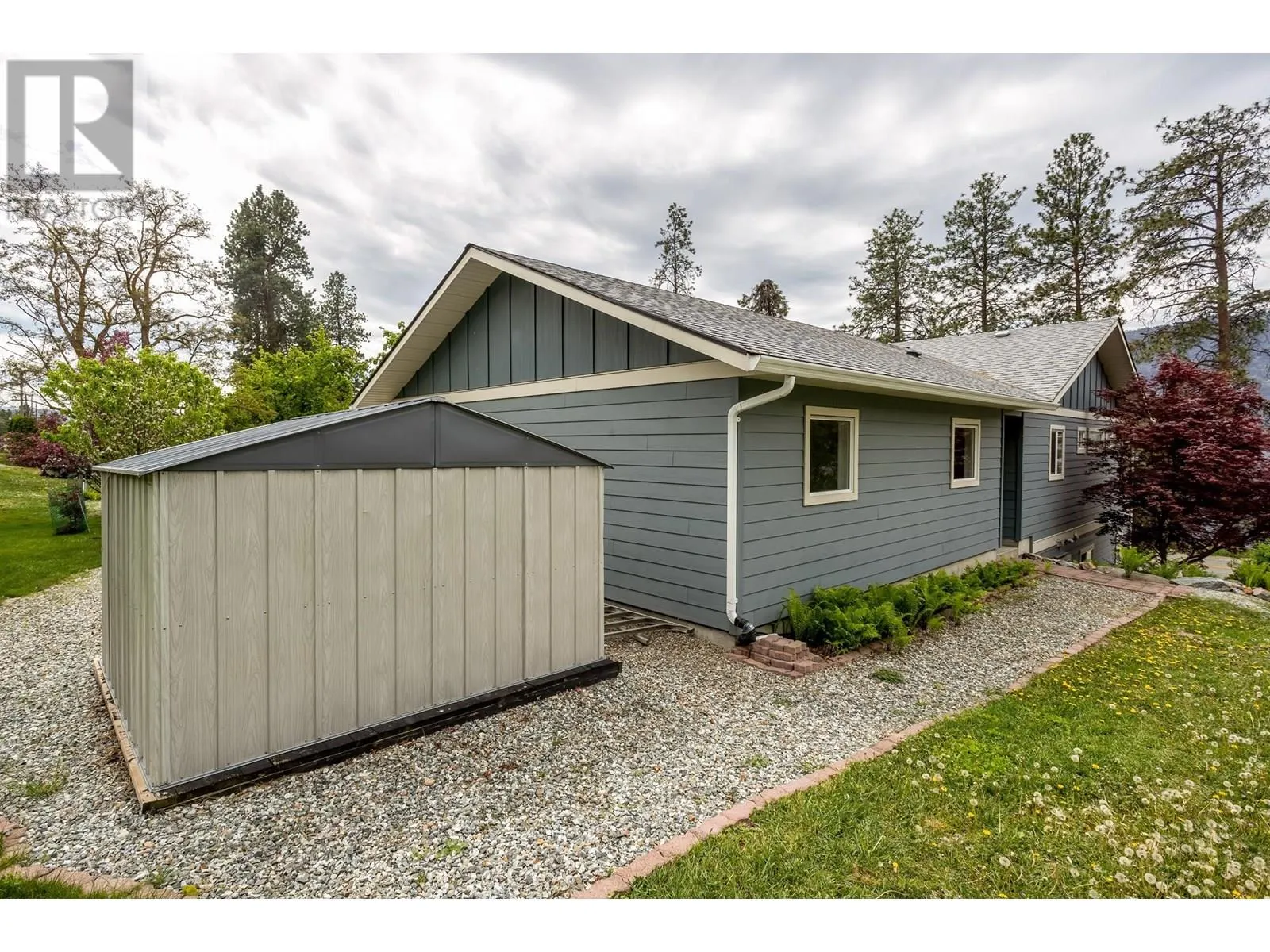 11041 Okanagan Centre Road W
