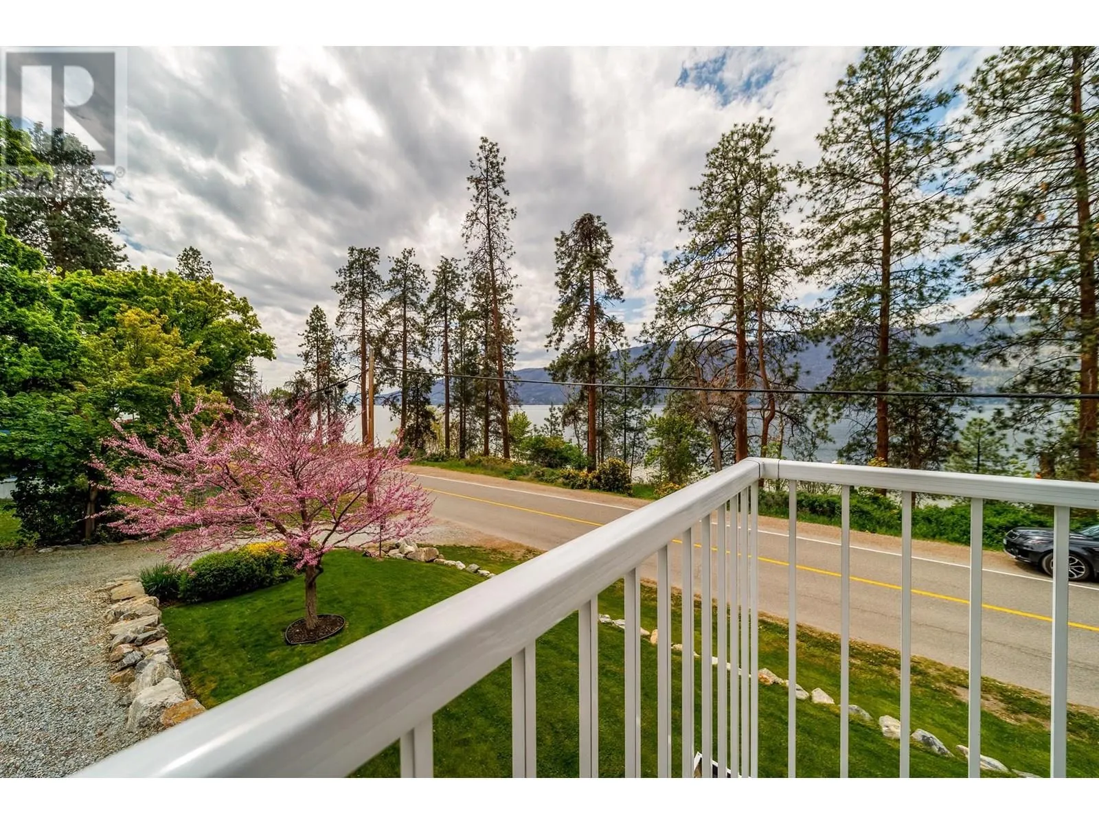 11041 Okanagan Centre Road W
