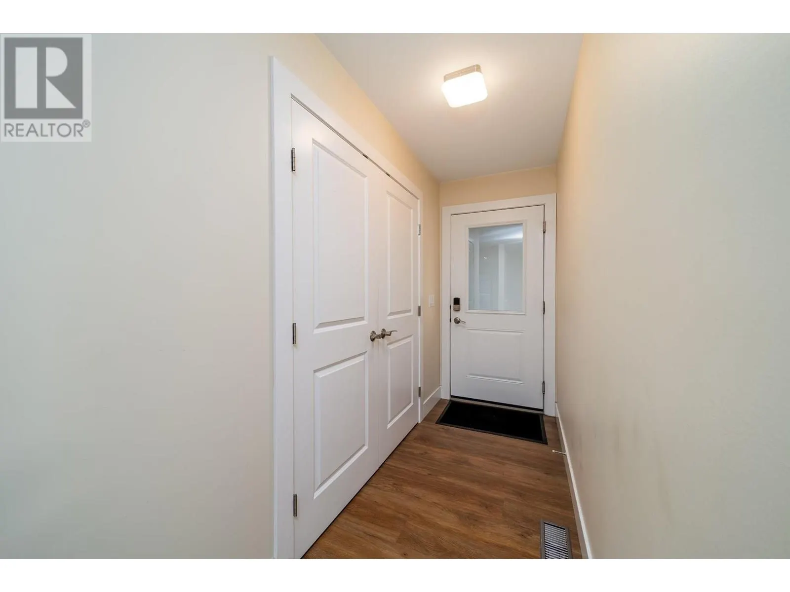 11041 Okanagan Centre Road W