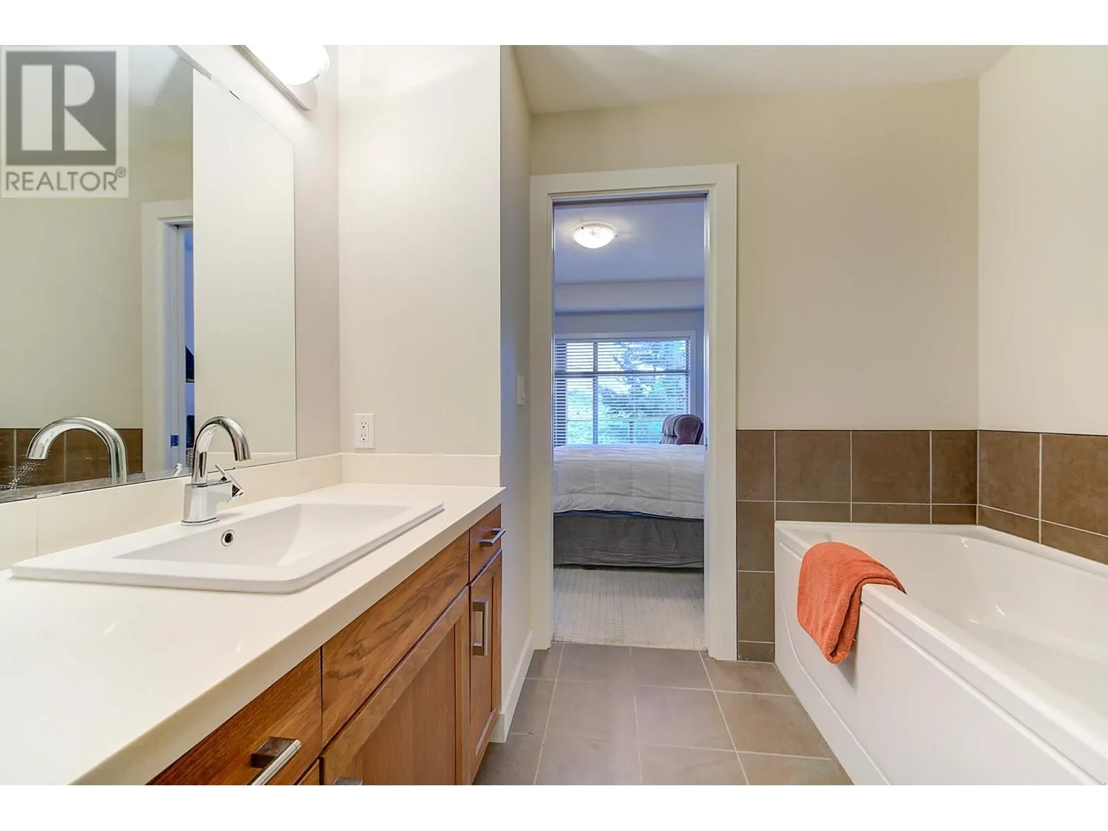 3229 Skyview Lane Unit# 206