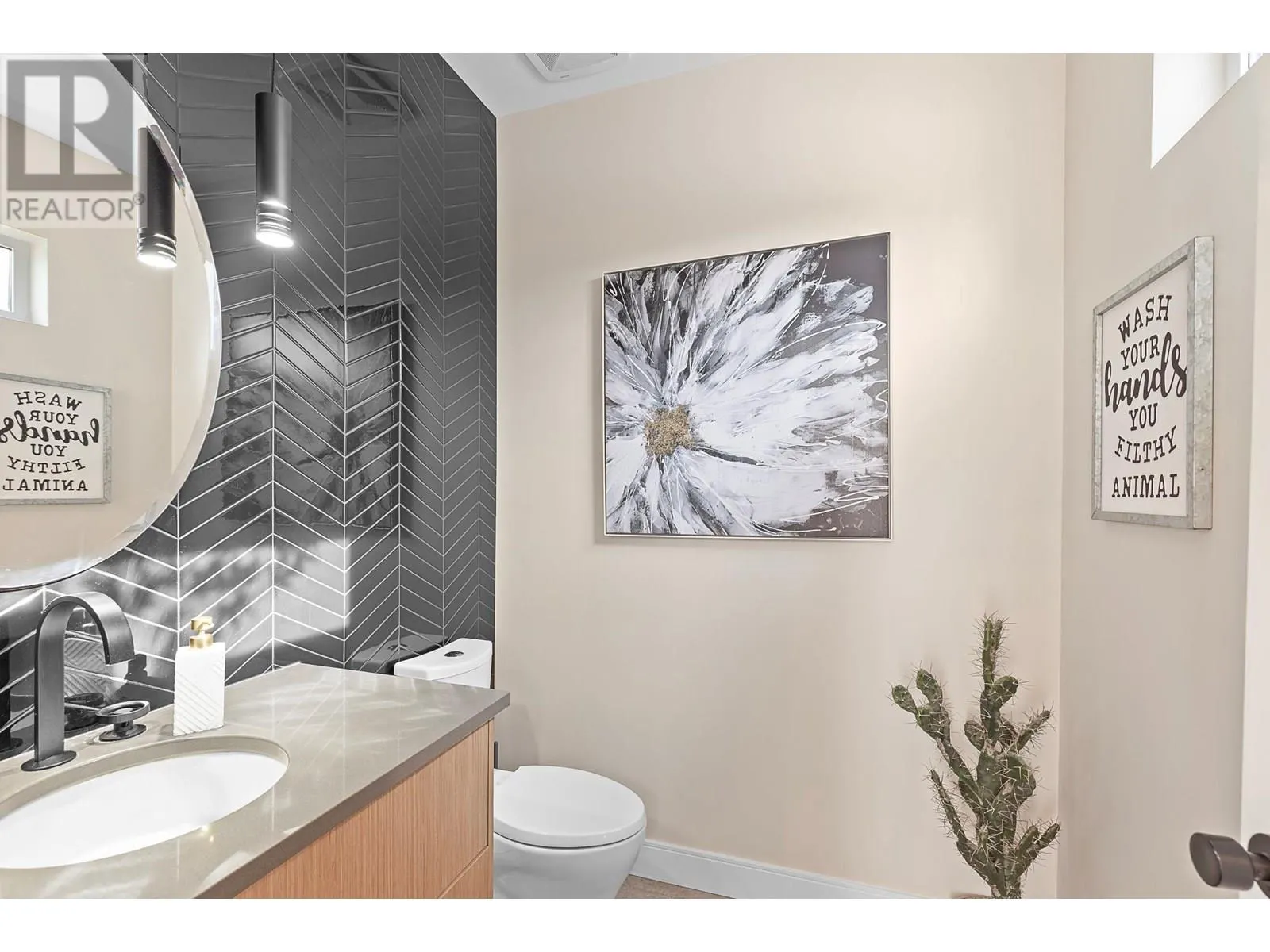 175 Predator Ridge Drive Unit# 3