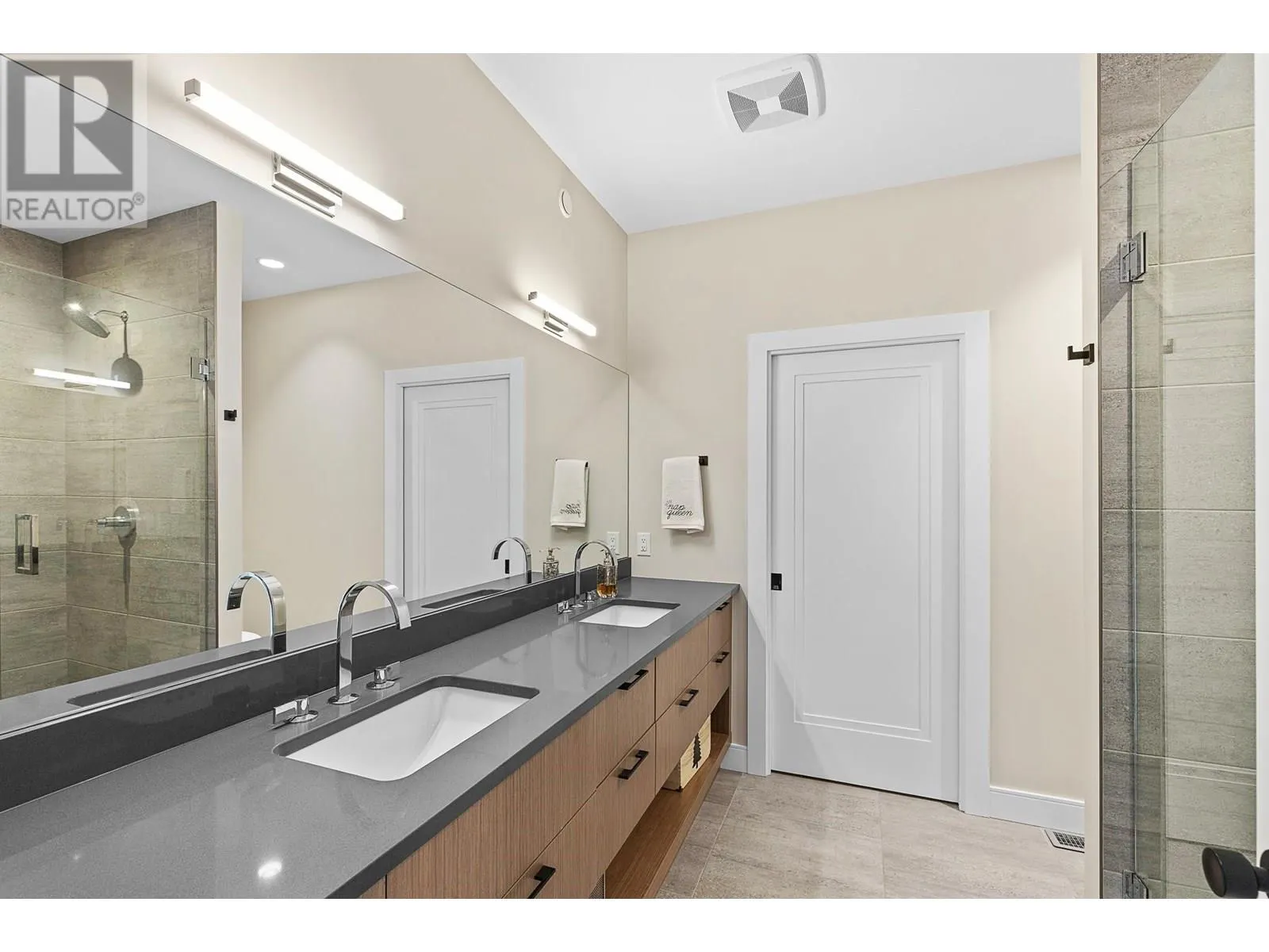 175 Predator Ridge Drive Unit# 3