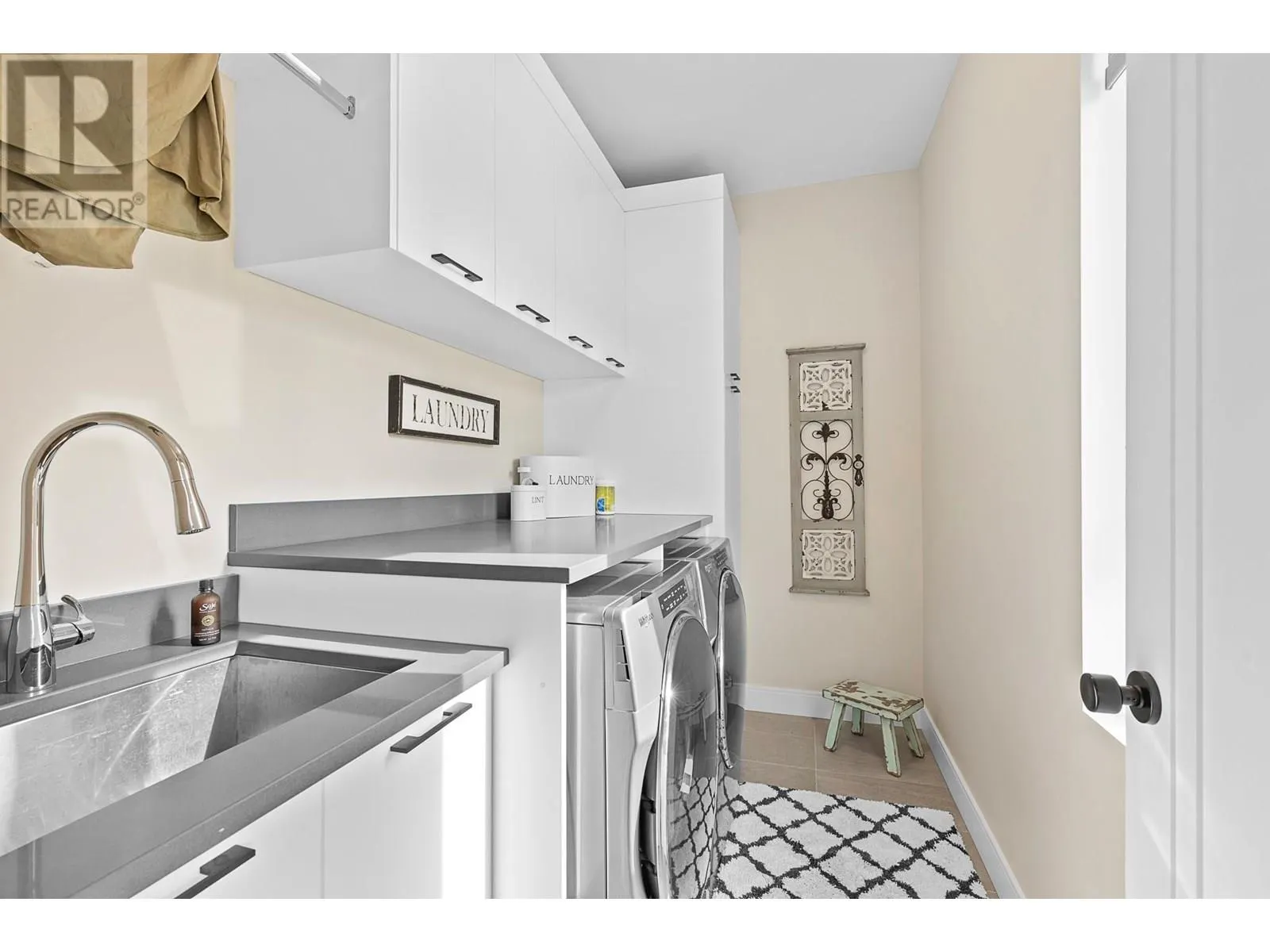 175 Predator Ridge Drive Unit# 3