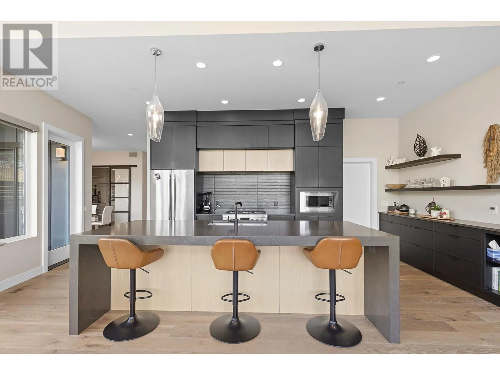 175 Predator Ridge Drive Unit# 3