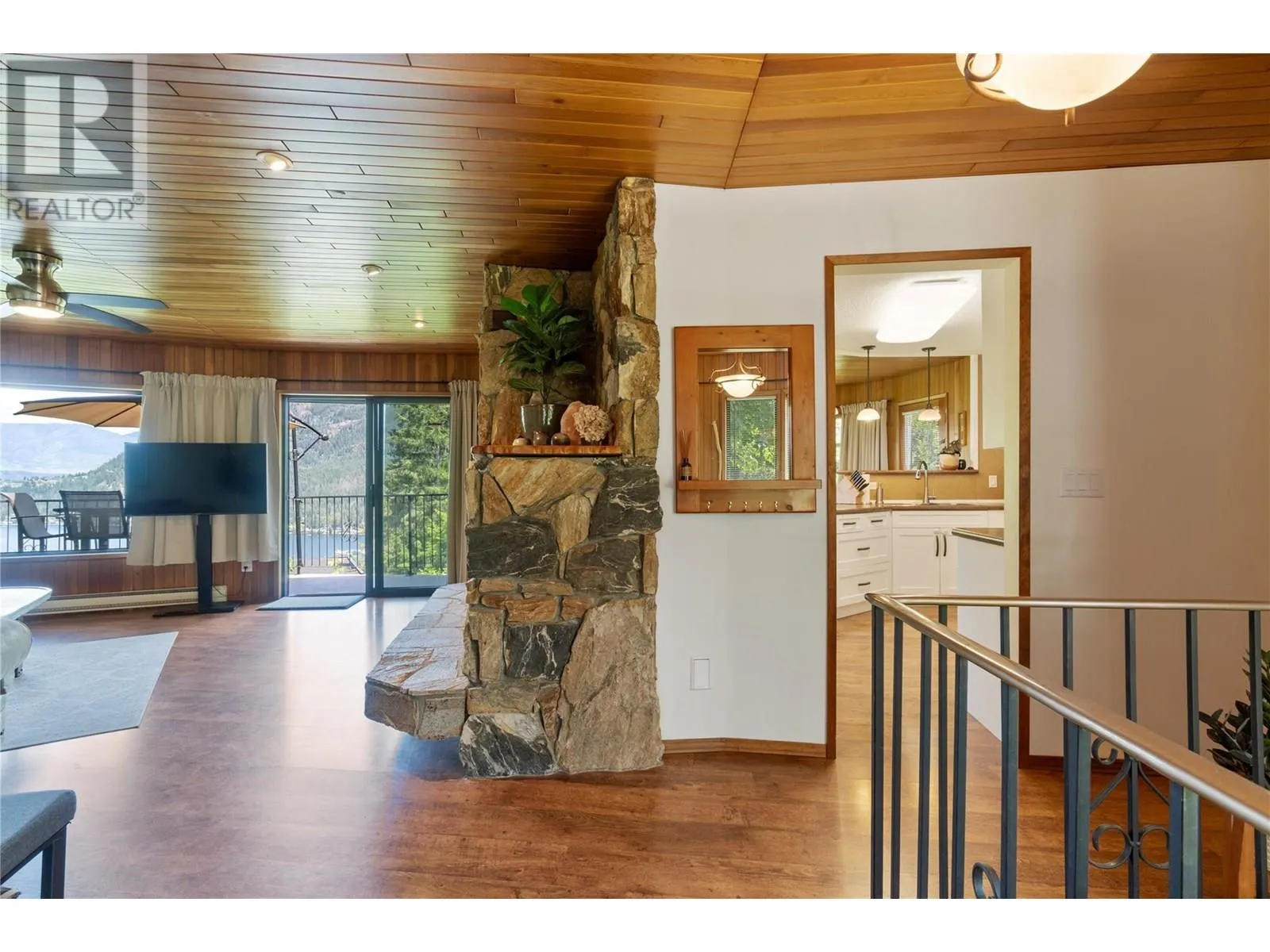 2631 Grandview Place