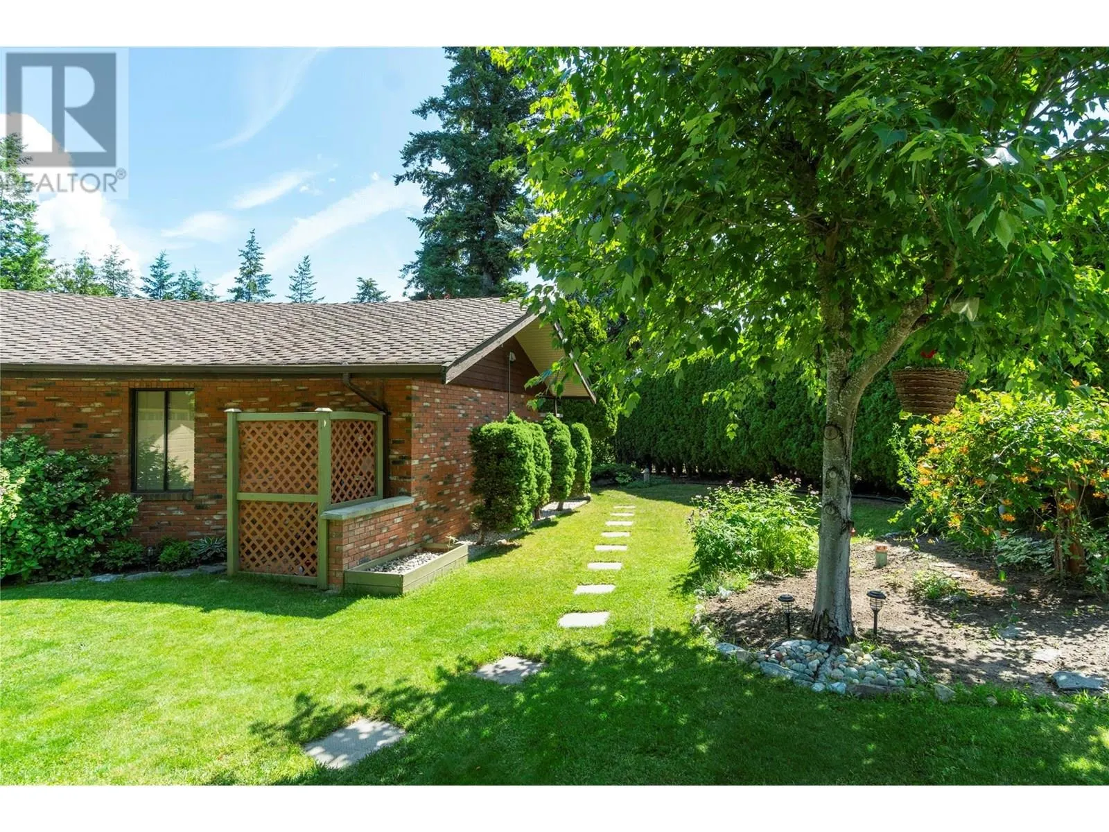 2631 Grandview Place