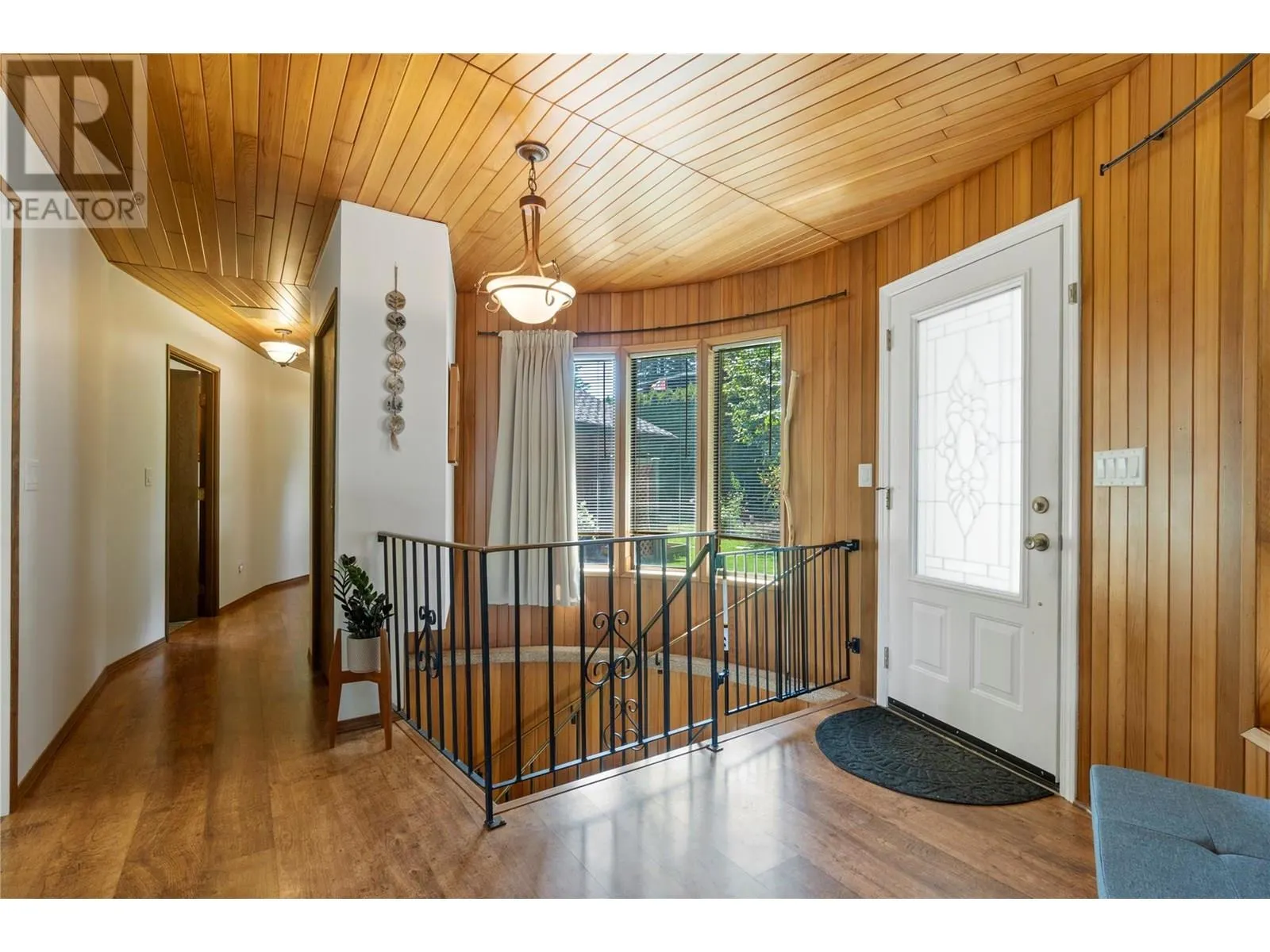 2631 Grandview Place