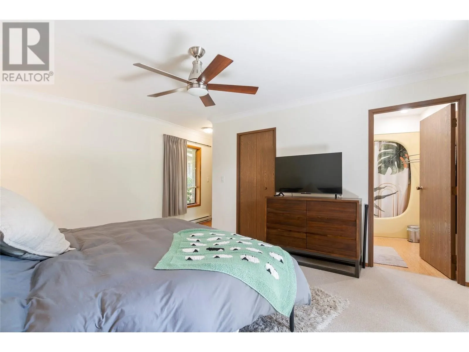 2631 Grandview Place