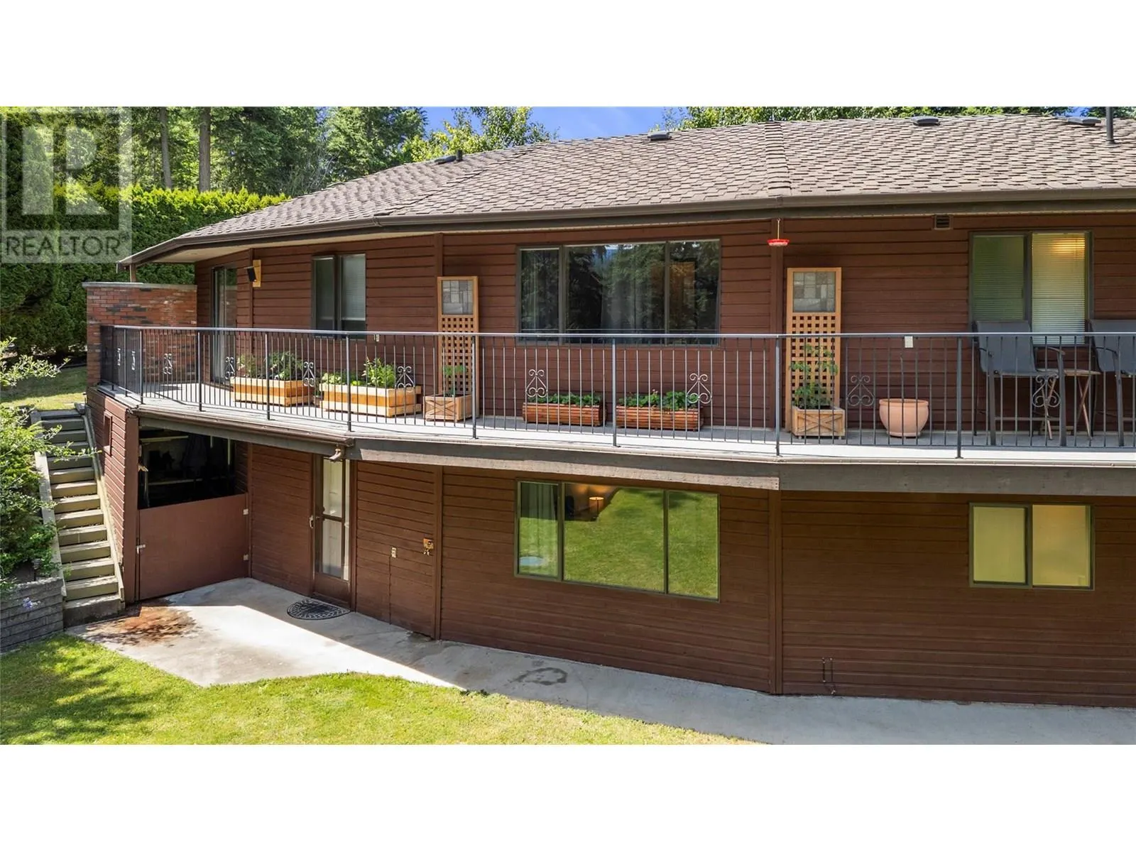 2631 Grandview Place