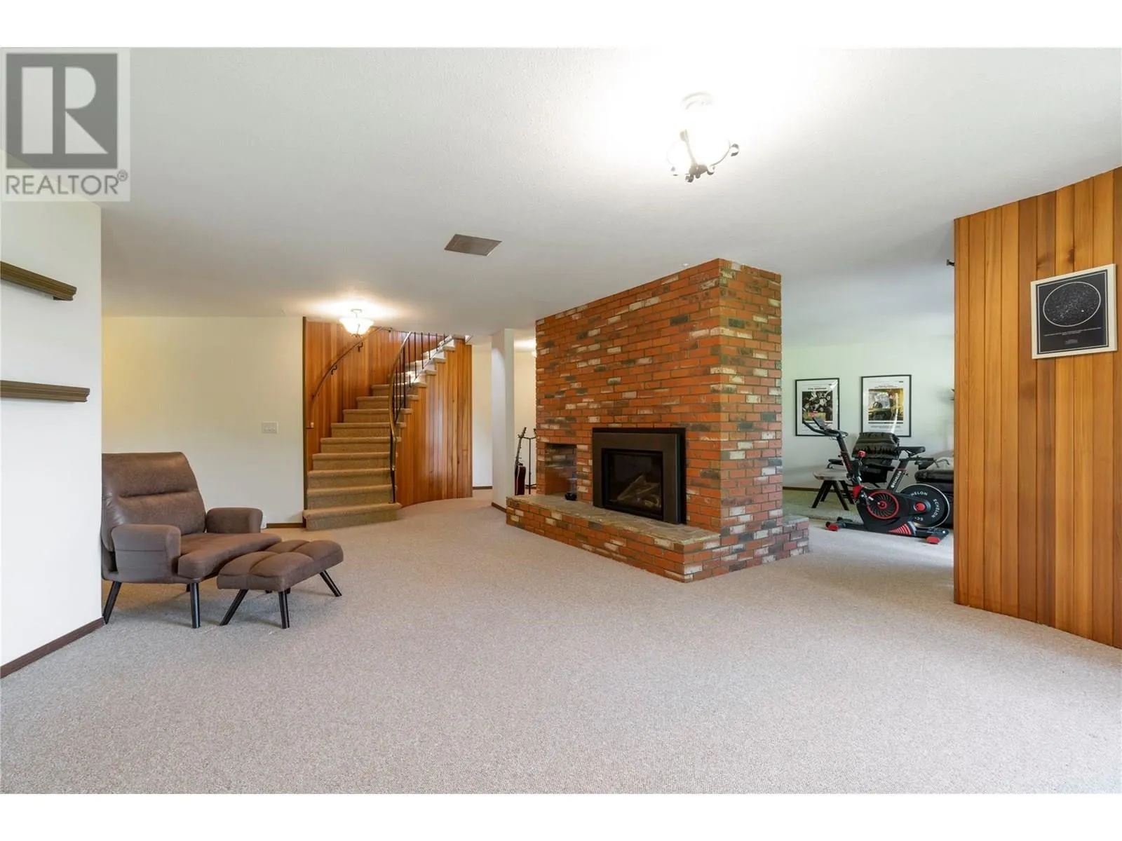 2631 Grandview Place