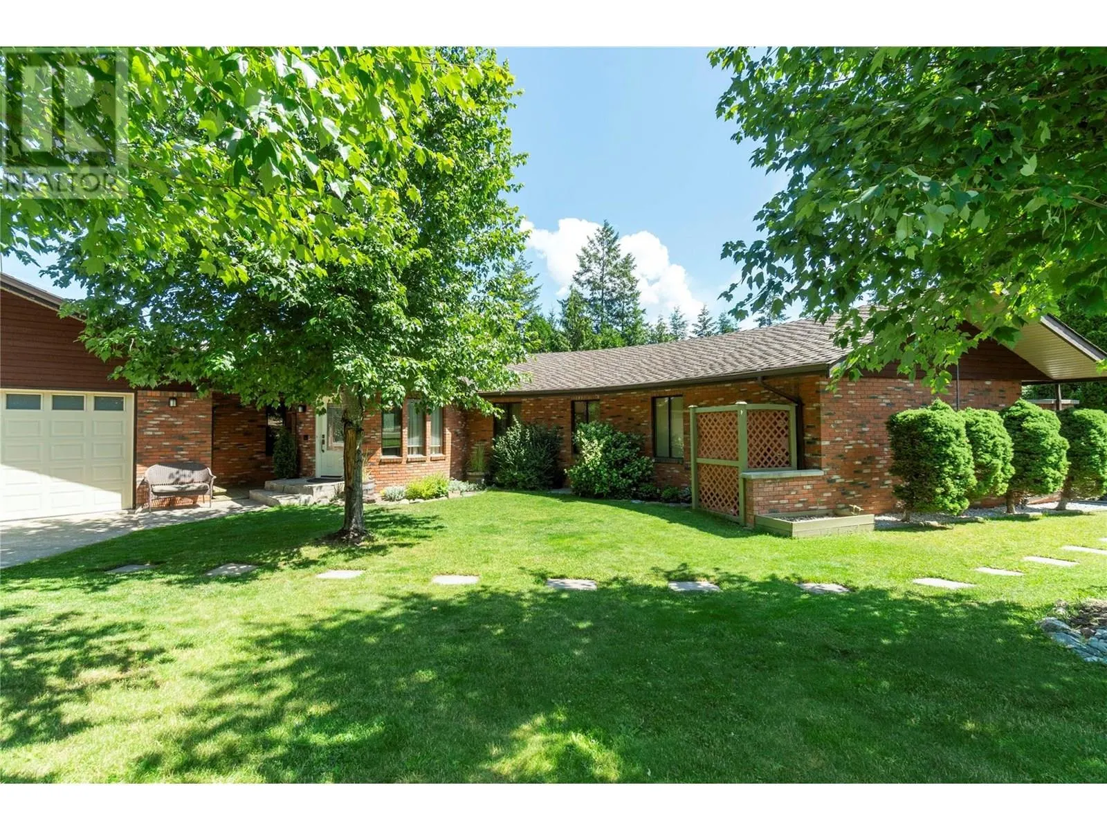 2631 Grandview Place