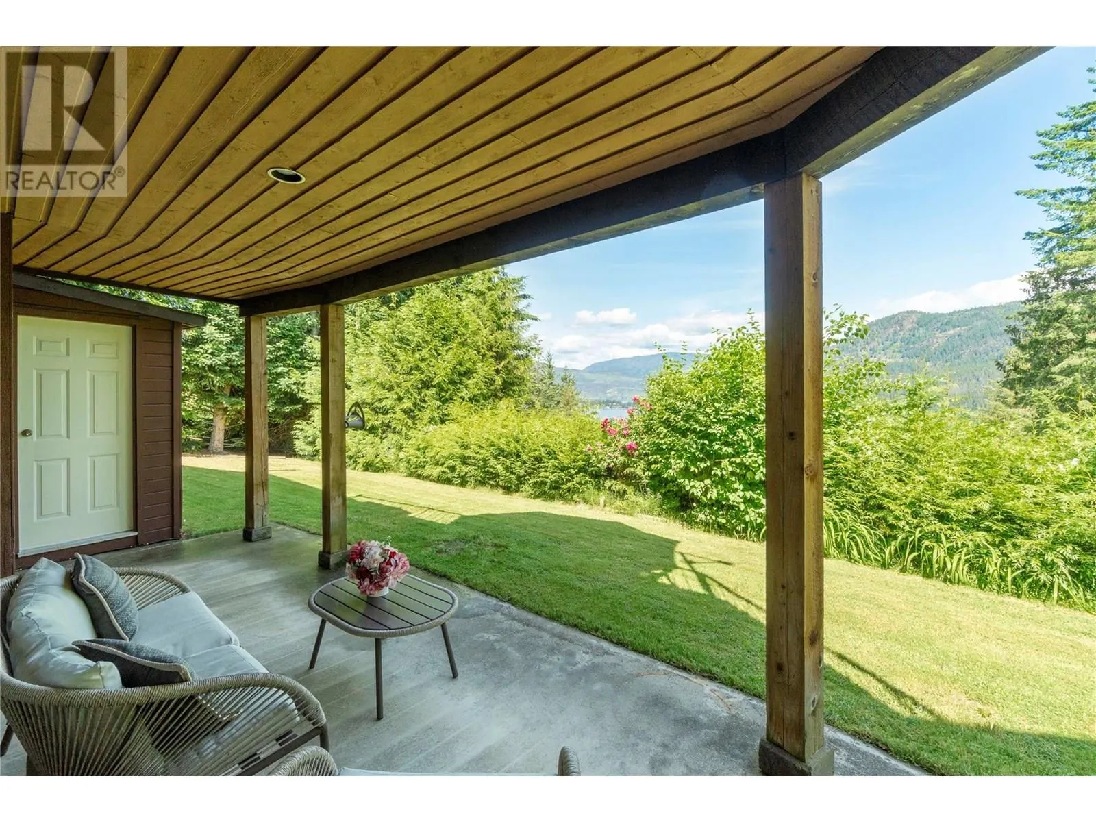 2631 Grandview Place