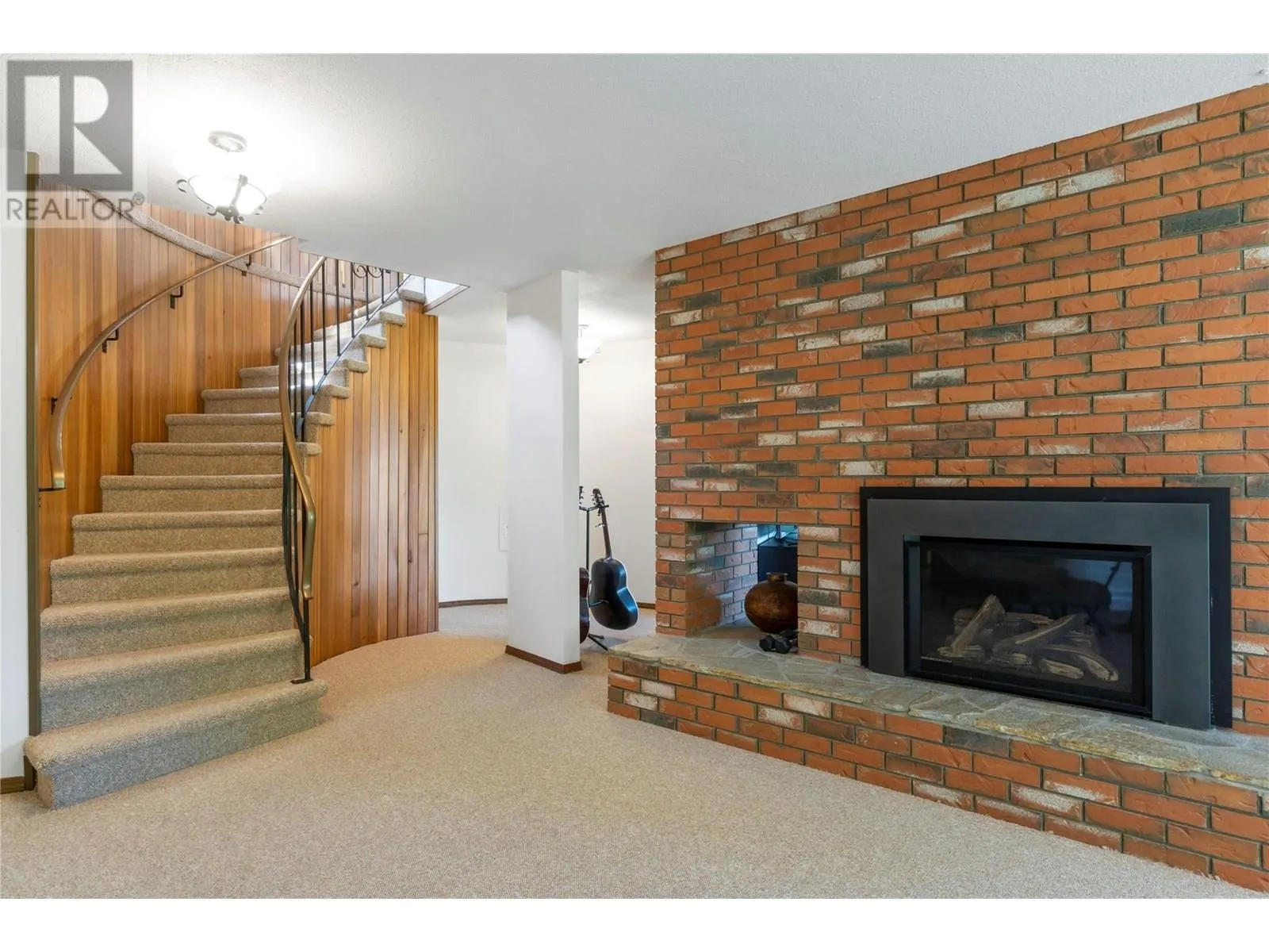 2631 Grandview Place
