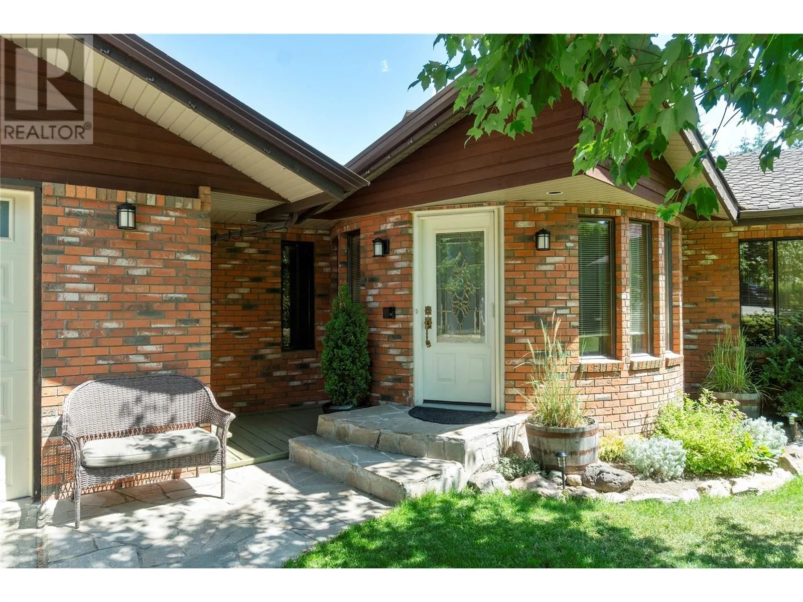 2631 Grandview Place