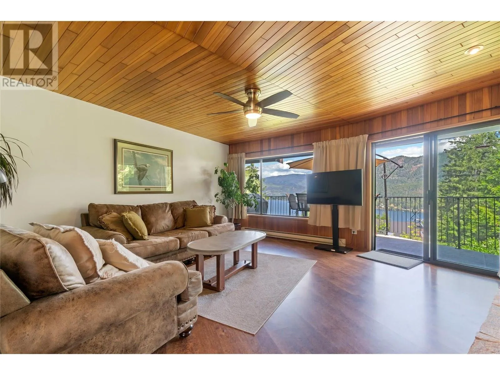 2631 Grandview Place