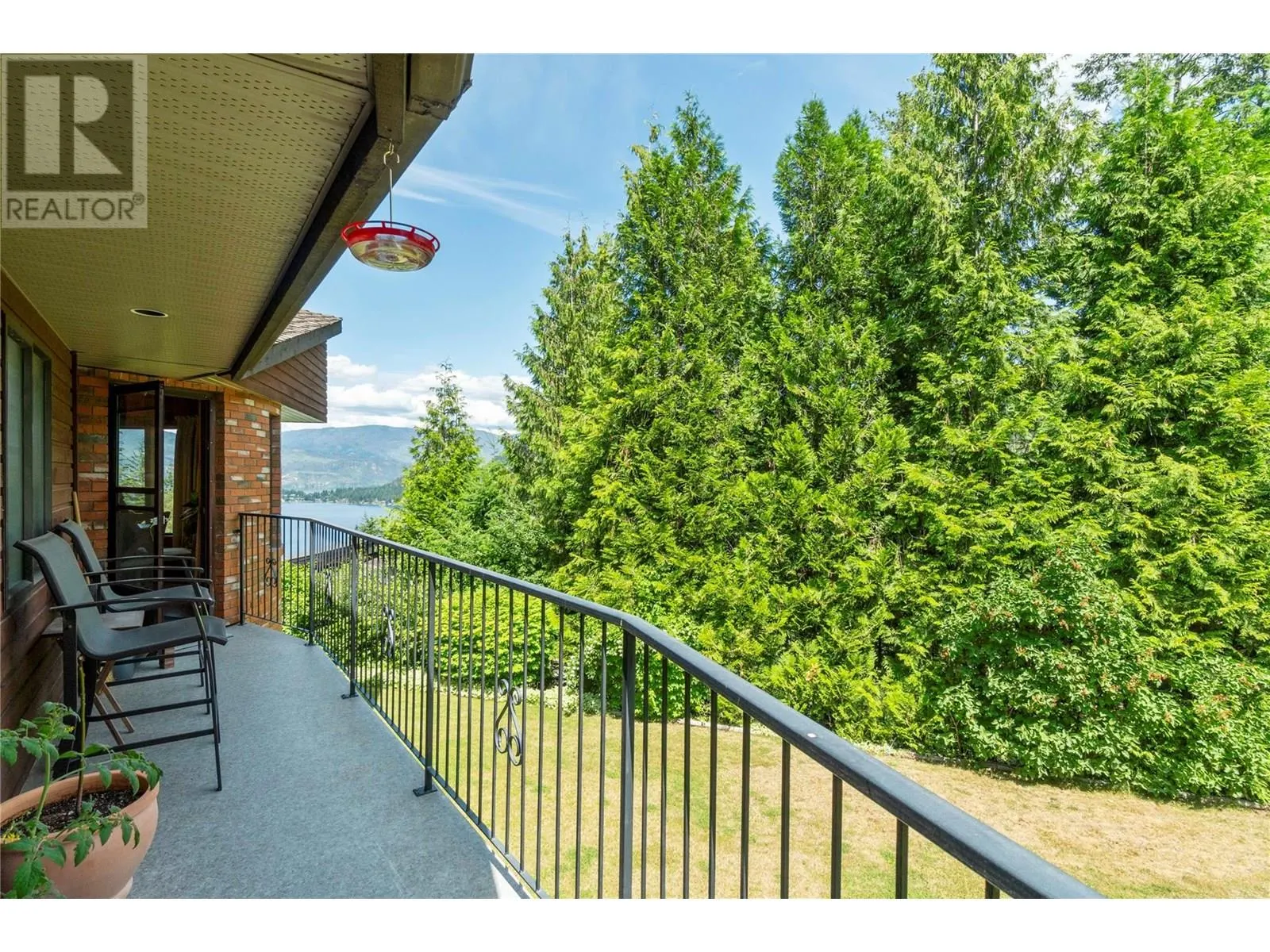2631 Grandview Place