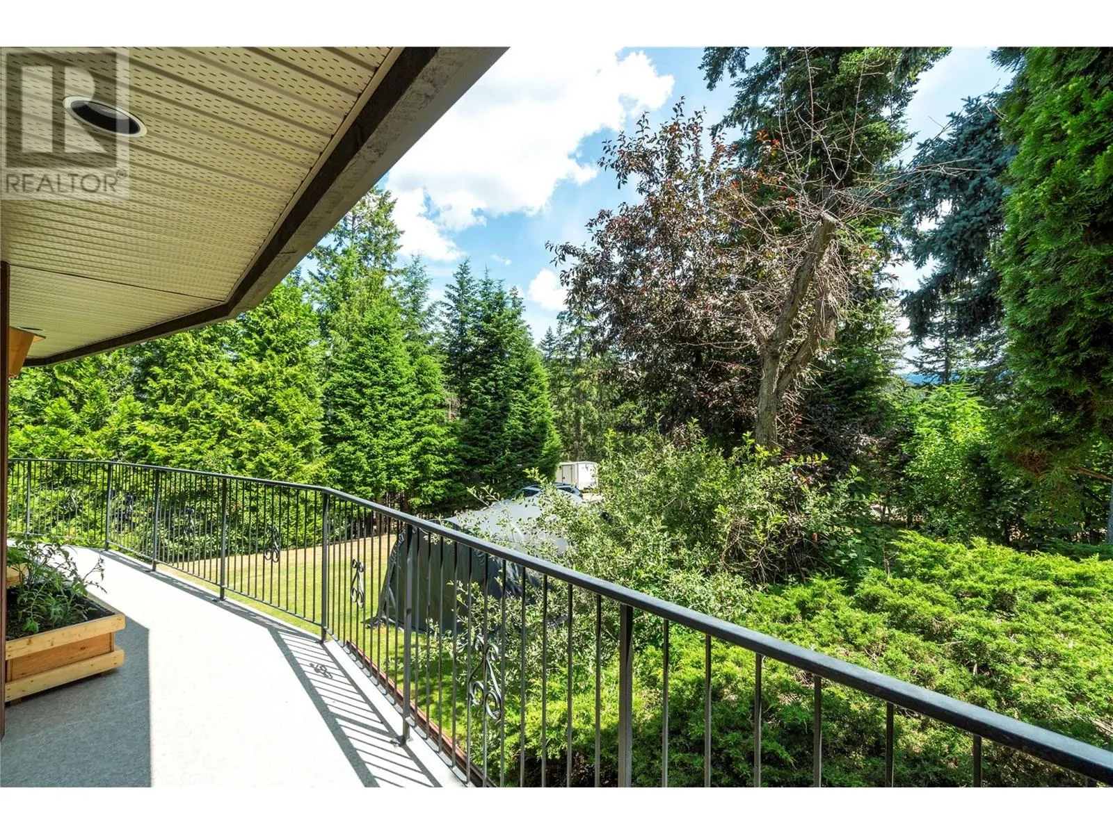 2631 Grandview Place