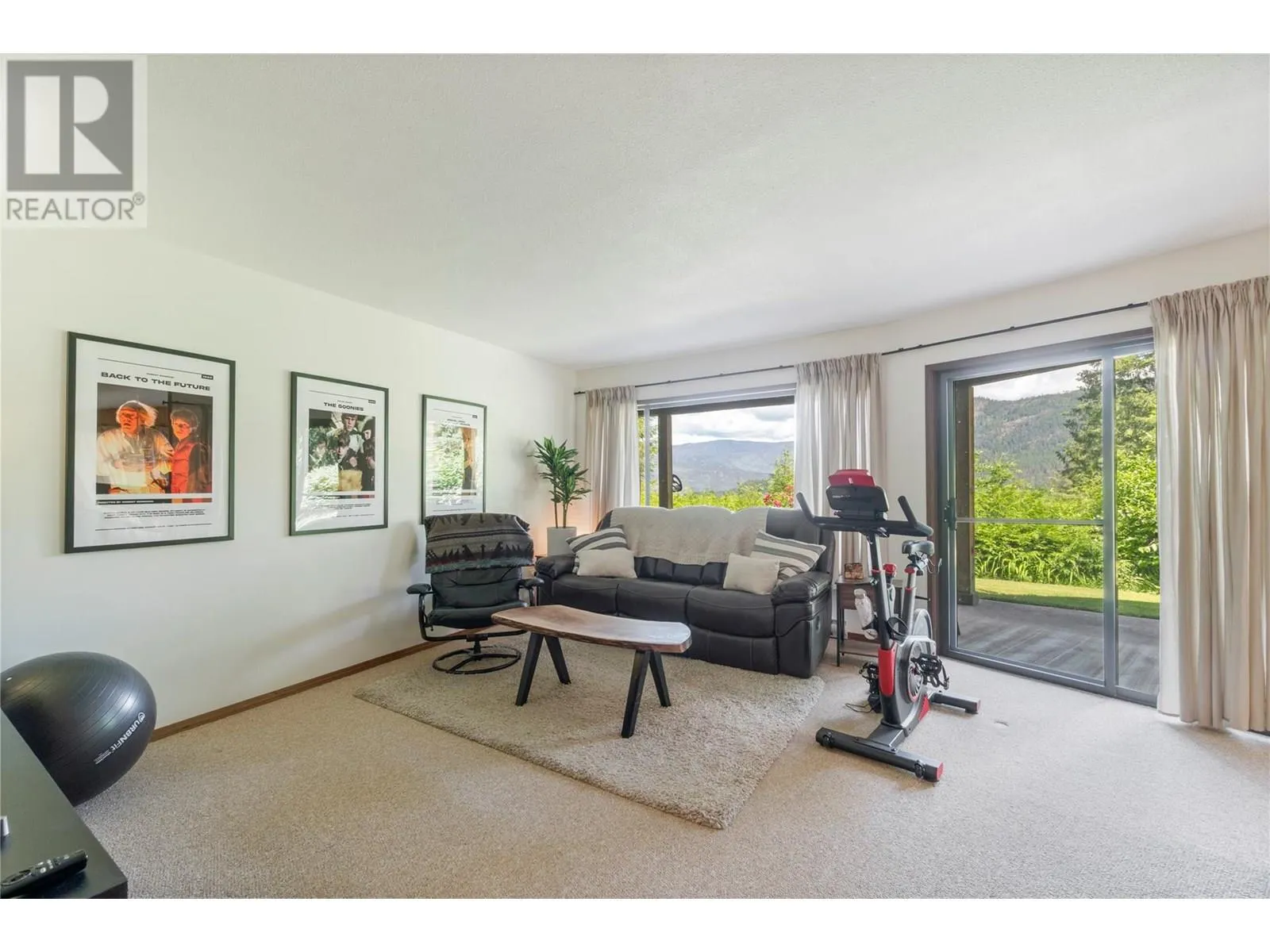 2631 Grandview Place