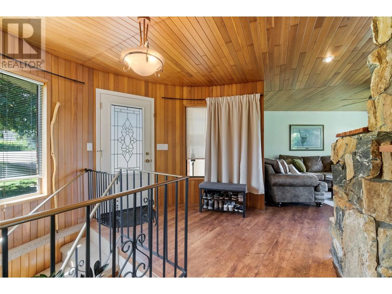 2631 Grandview Place