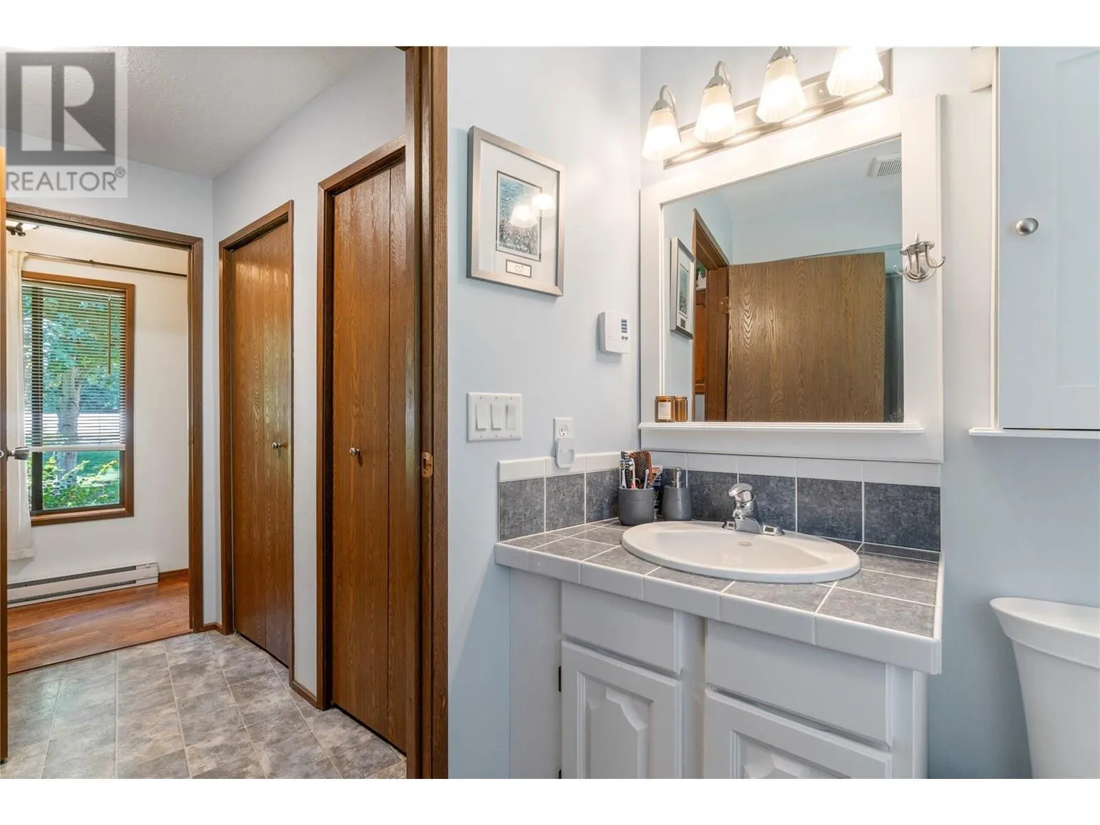 2631 Grandview Place