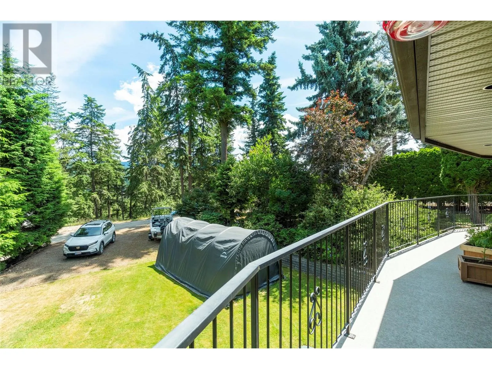 2631 Grandview Place