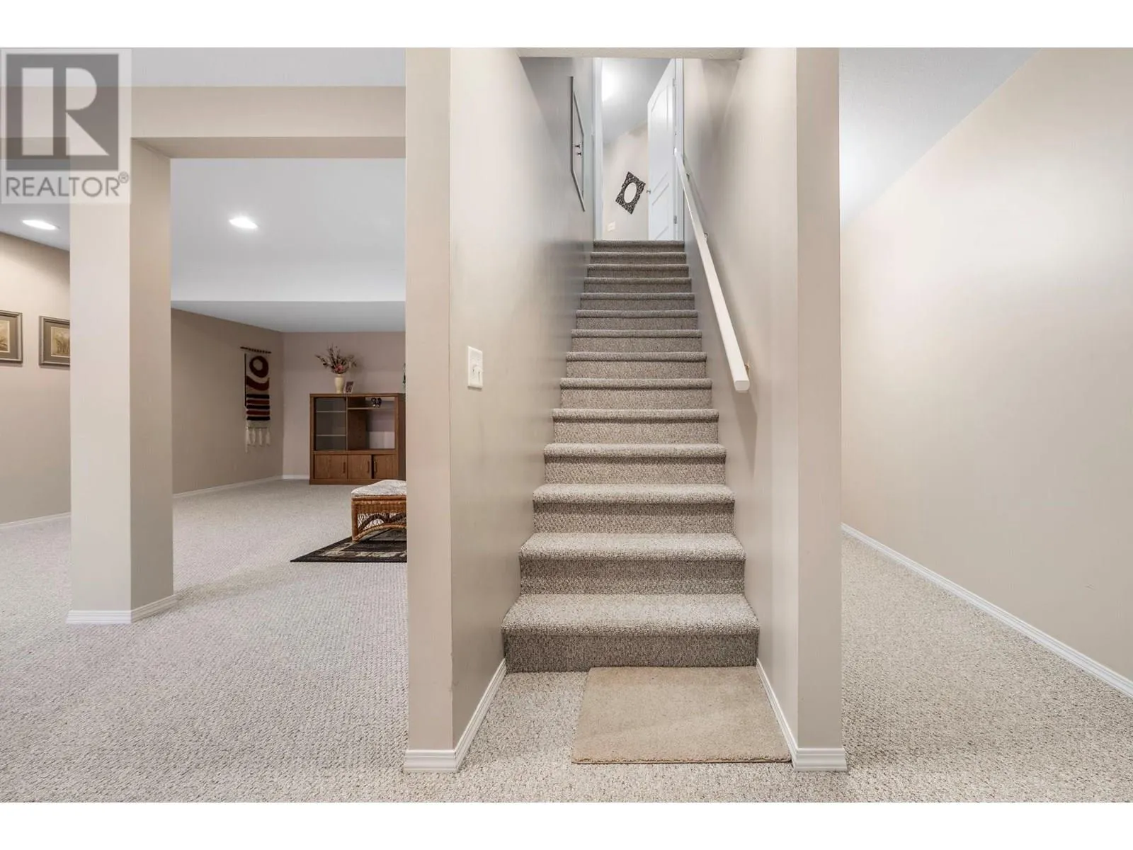2220 Shannon Ridge Drive Unit# 105
