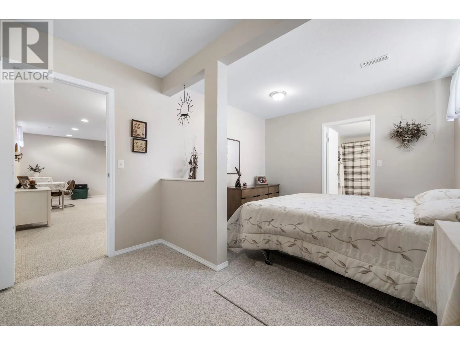 2220 Shannon Ridge Drive Unit# 105