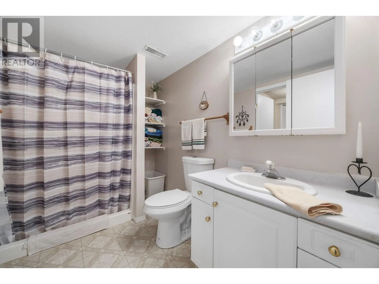 2220 Shannon Ridge Drive Unit# 105