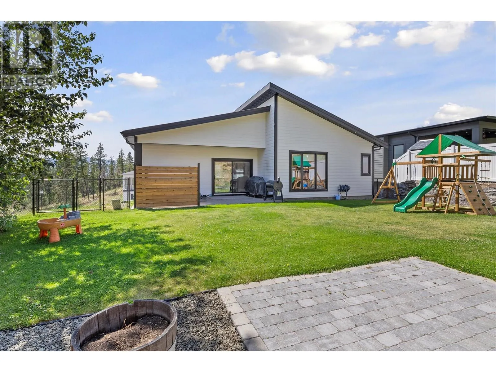 2846 Canyon Crest Drive