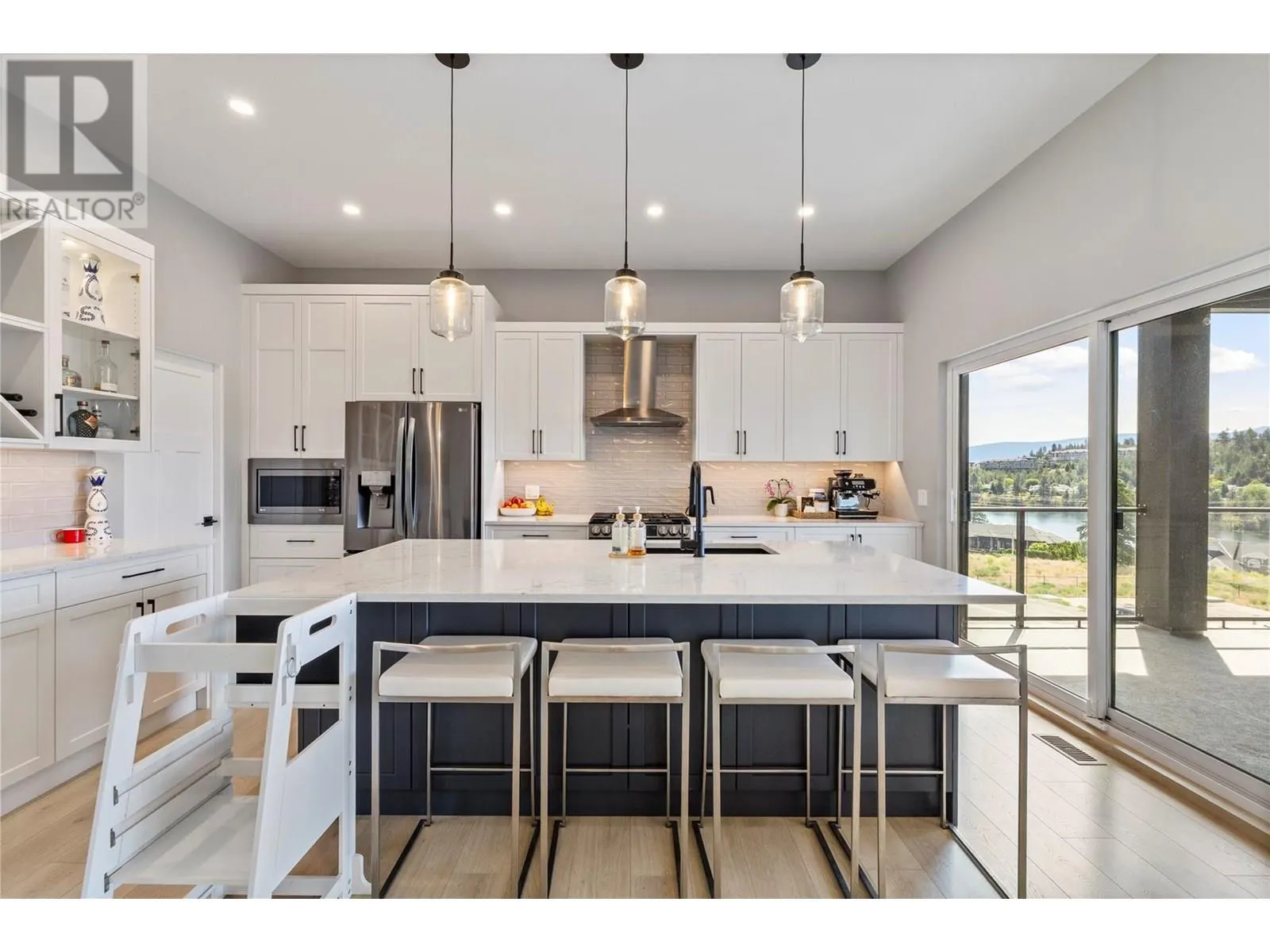 2846 Canyon Crest Drive