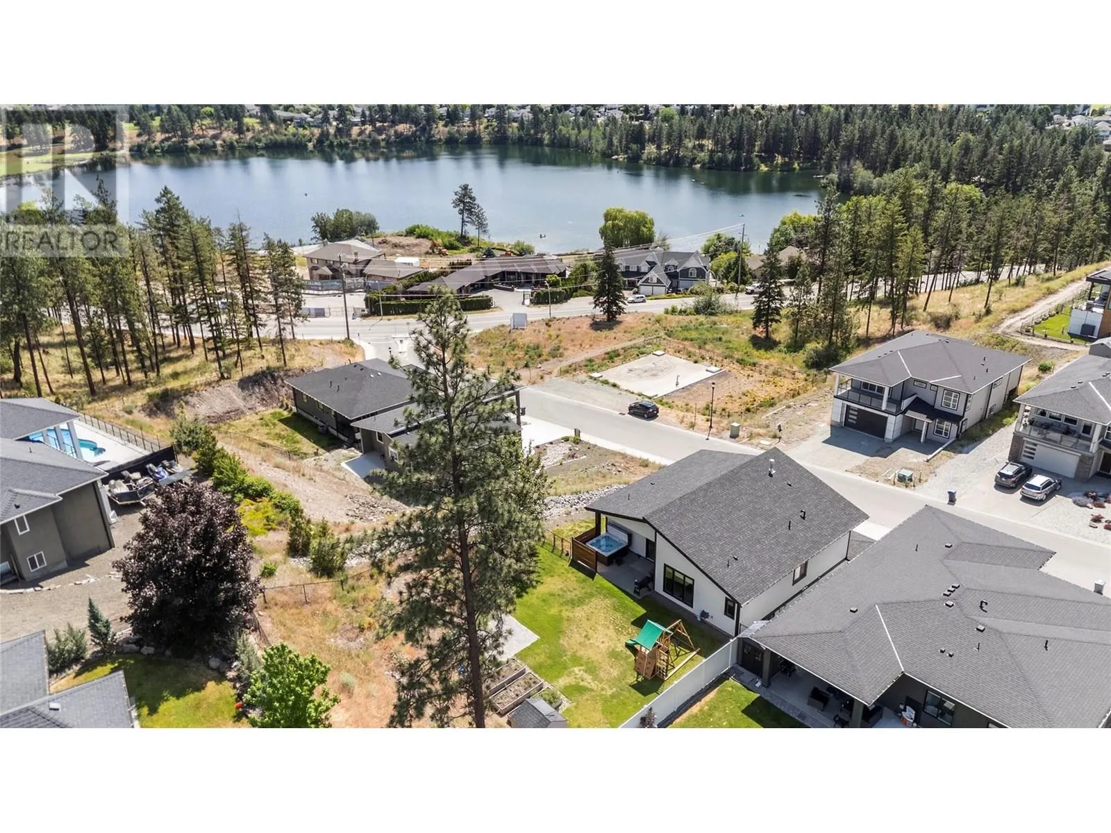 2846 Canyon Crest Drive