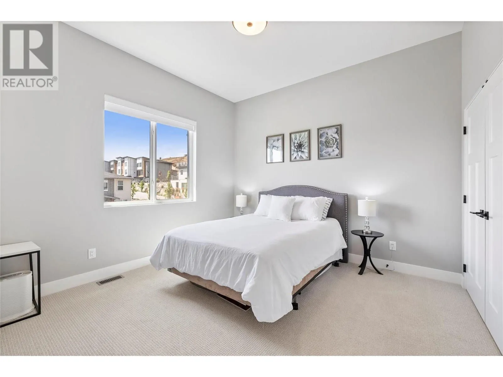 2846 Canyon Crest Drive