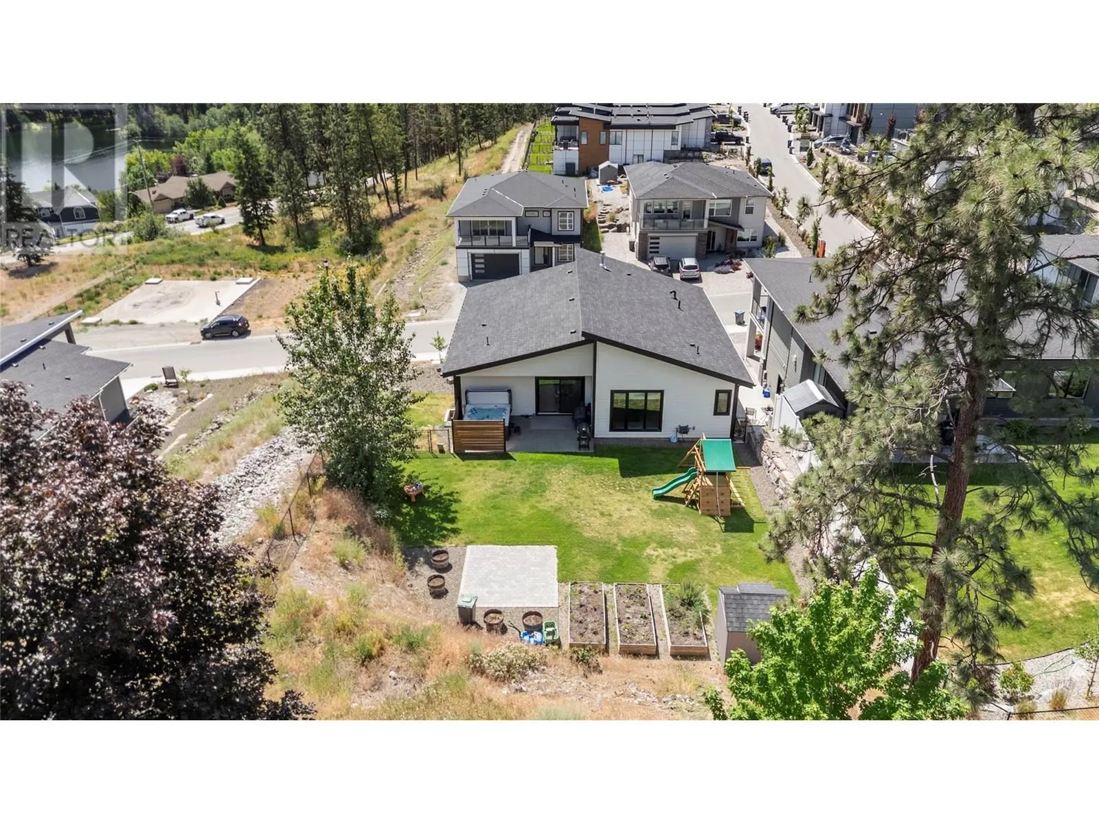 2846 Canyon Crest Drive