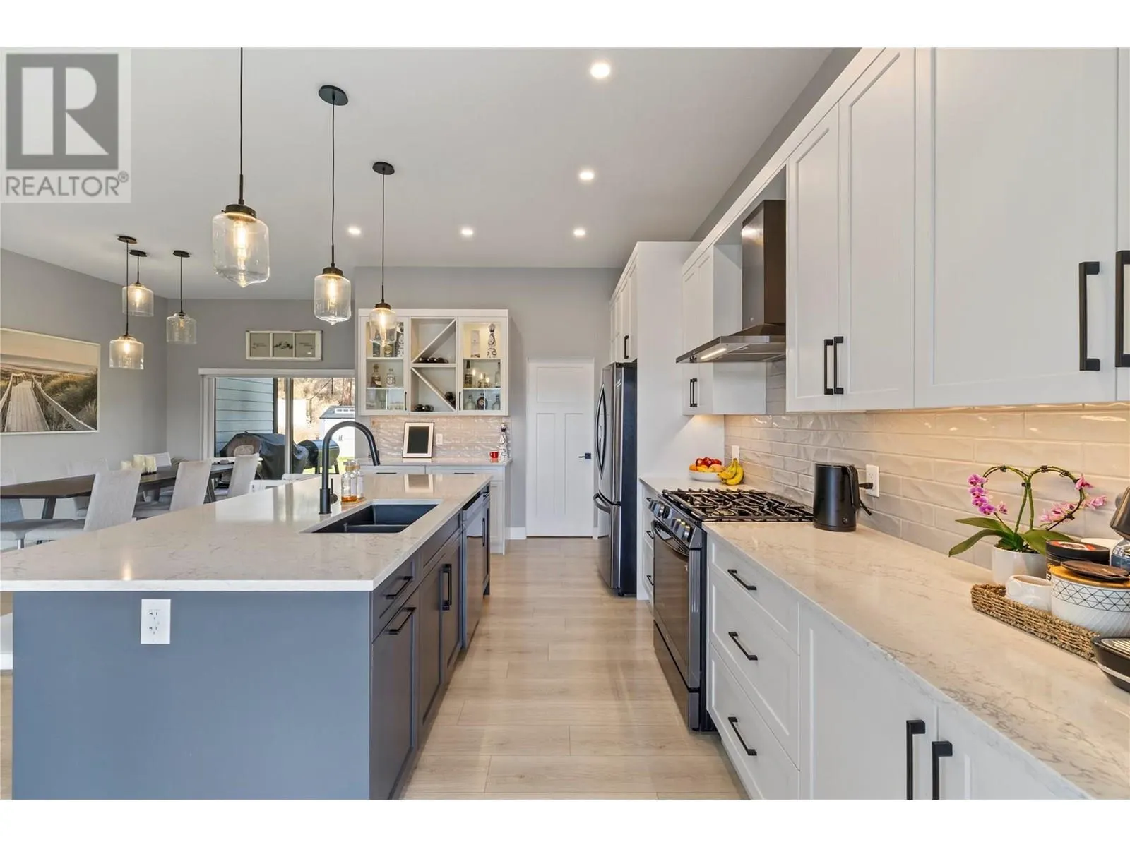 2846 Canyon Crest Drive