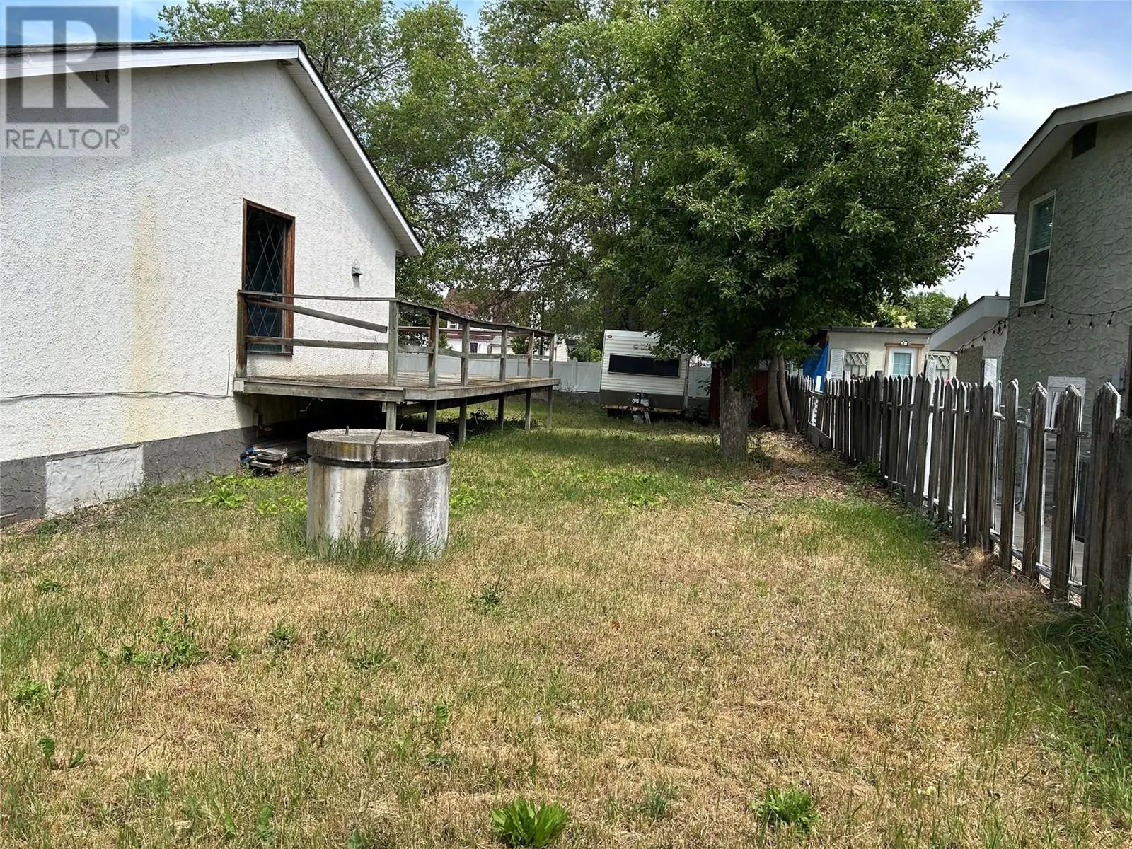 2571 Lakeshore Road