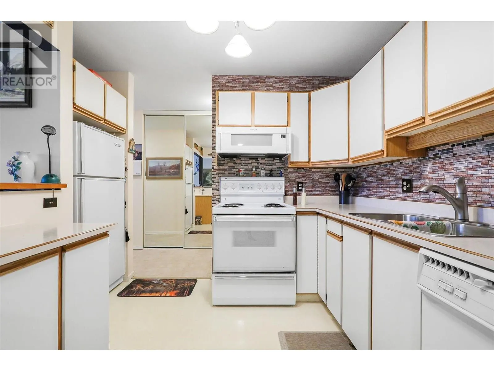 180 Hollywood Road Unit# 111