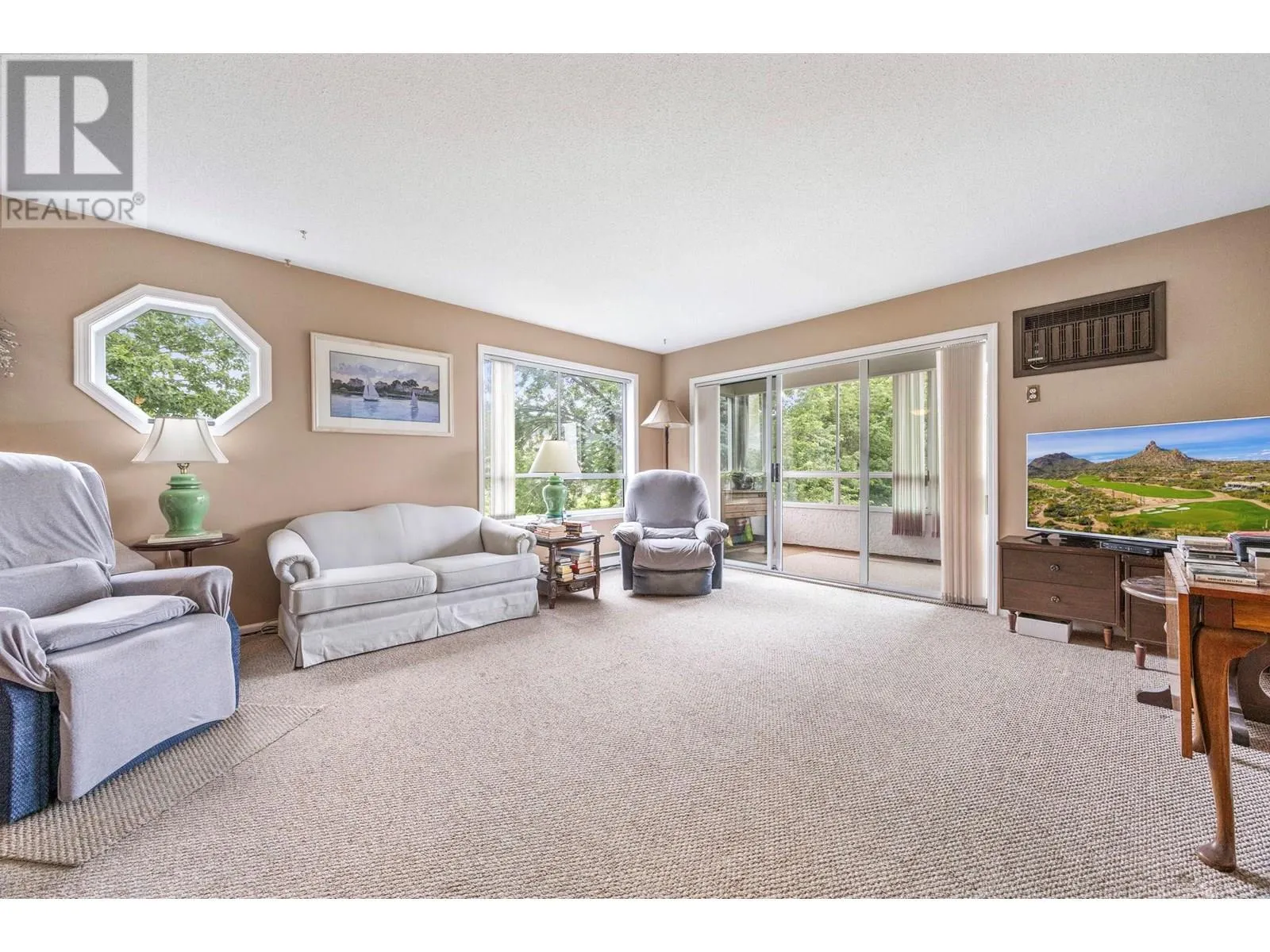 255 McIntosh Road Unit# 205