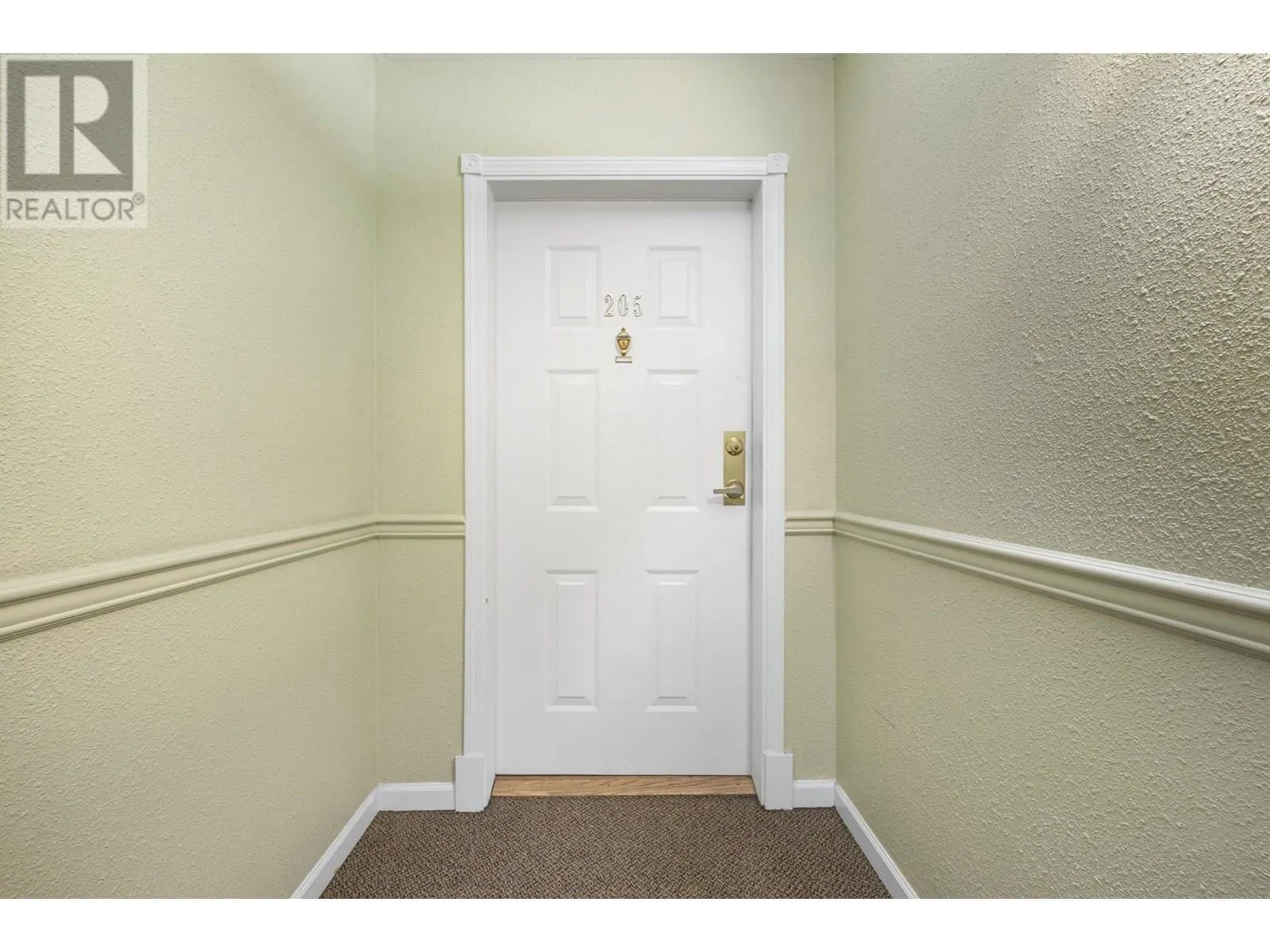 255 McIntosh Road Unit# 205
