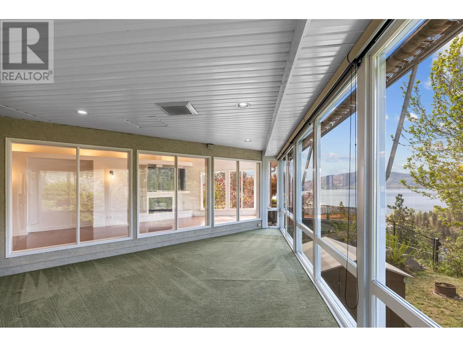 3784 Inglis Place