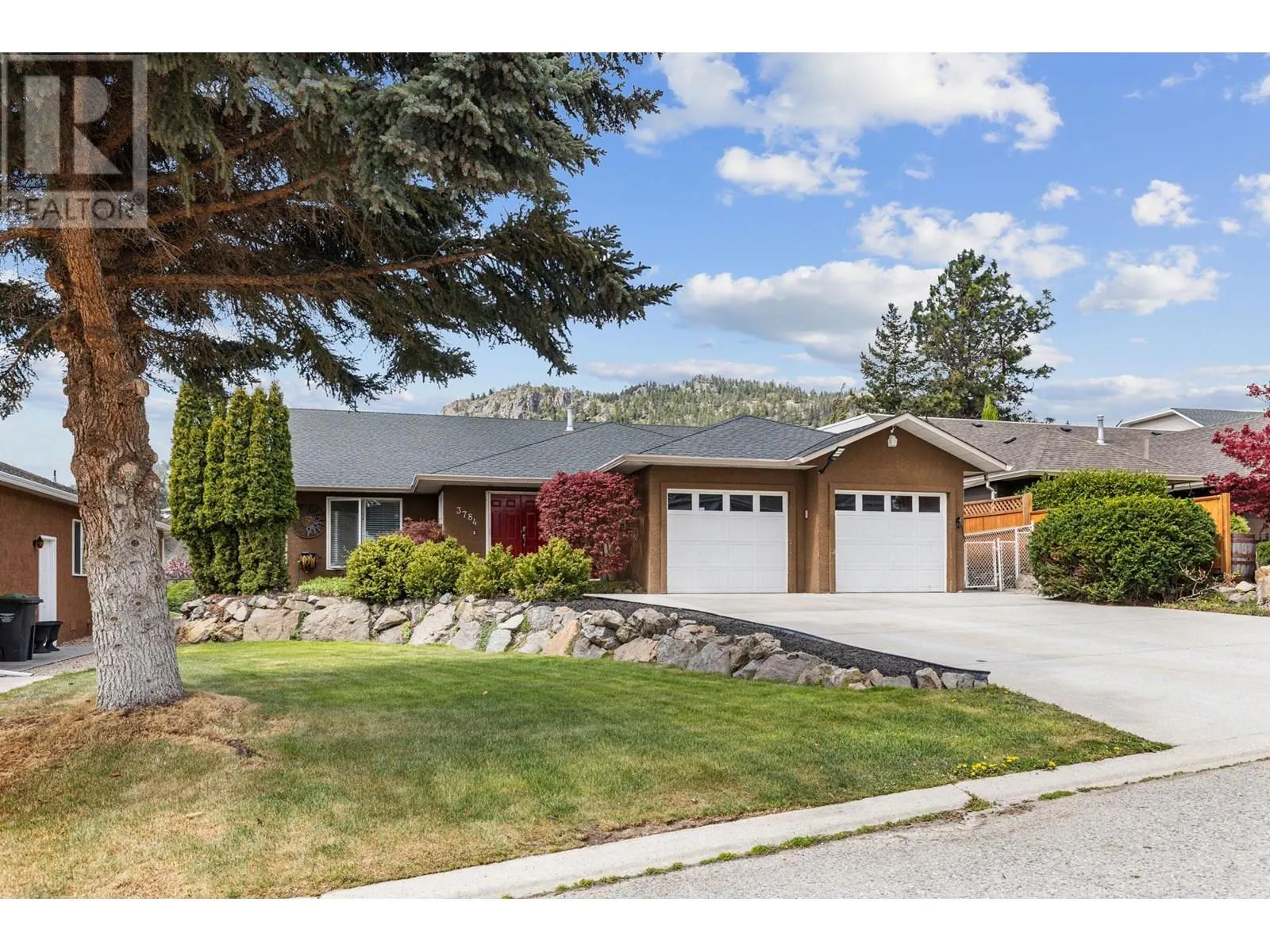 3784 Inglis Place