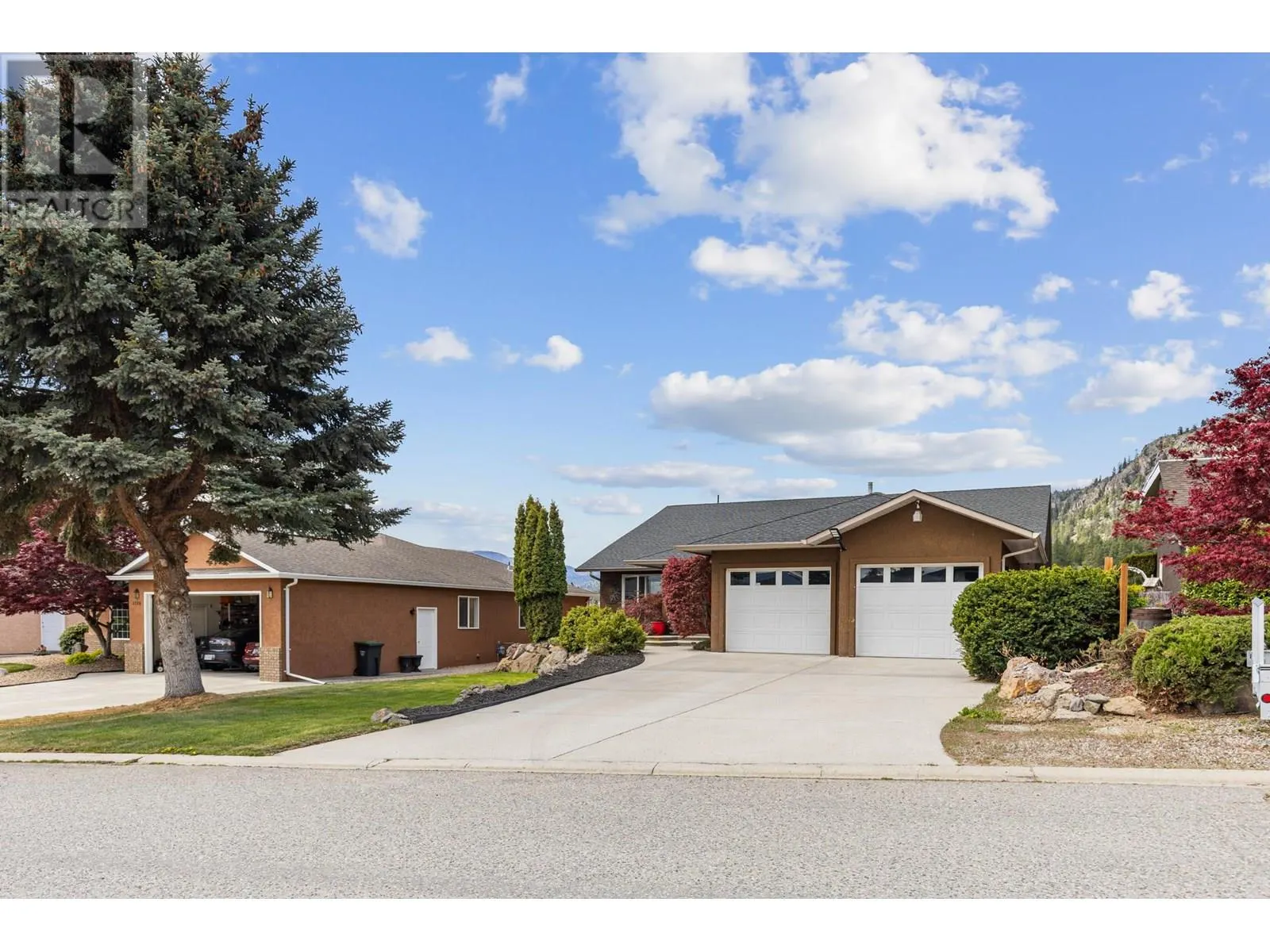 3784 Inglis Place