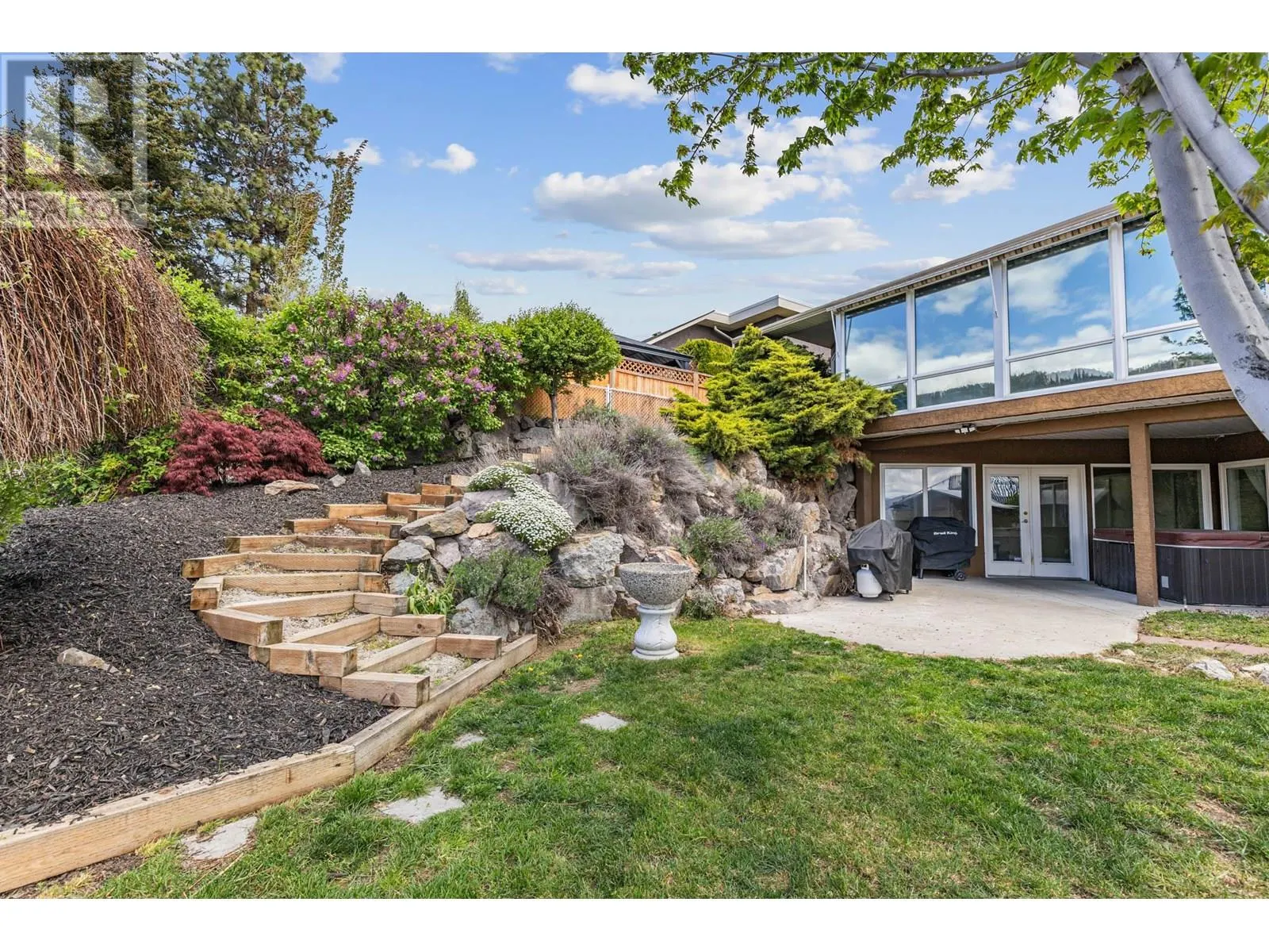 3784 Inglis Place