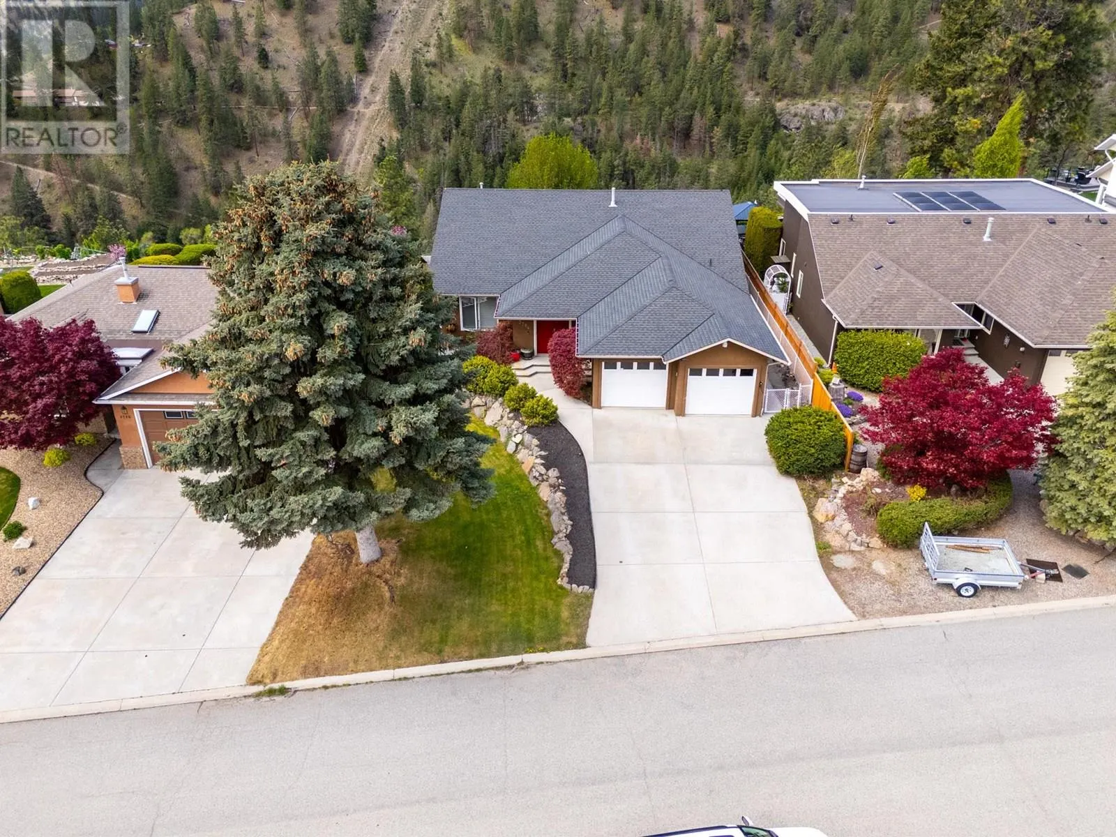 3784 Inglis Place