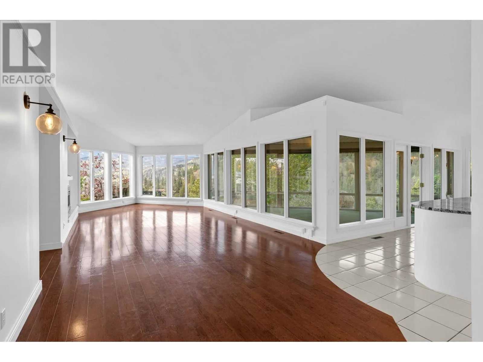 3784 Inglis Place