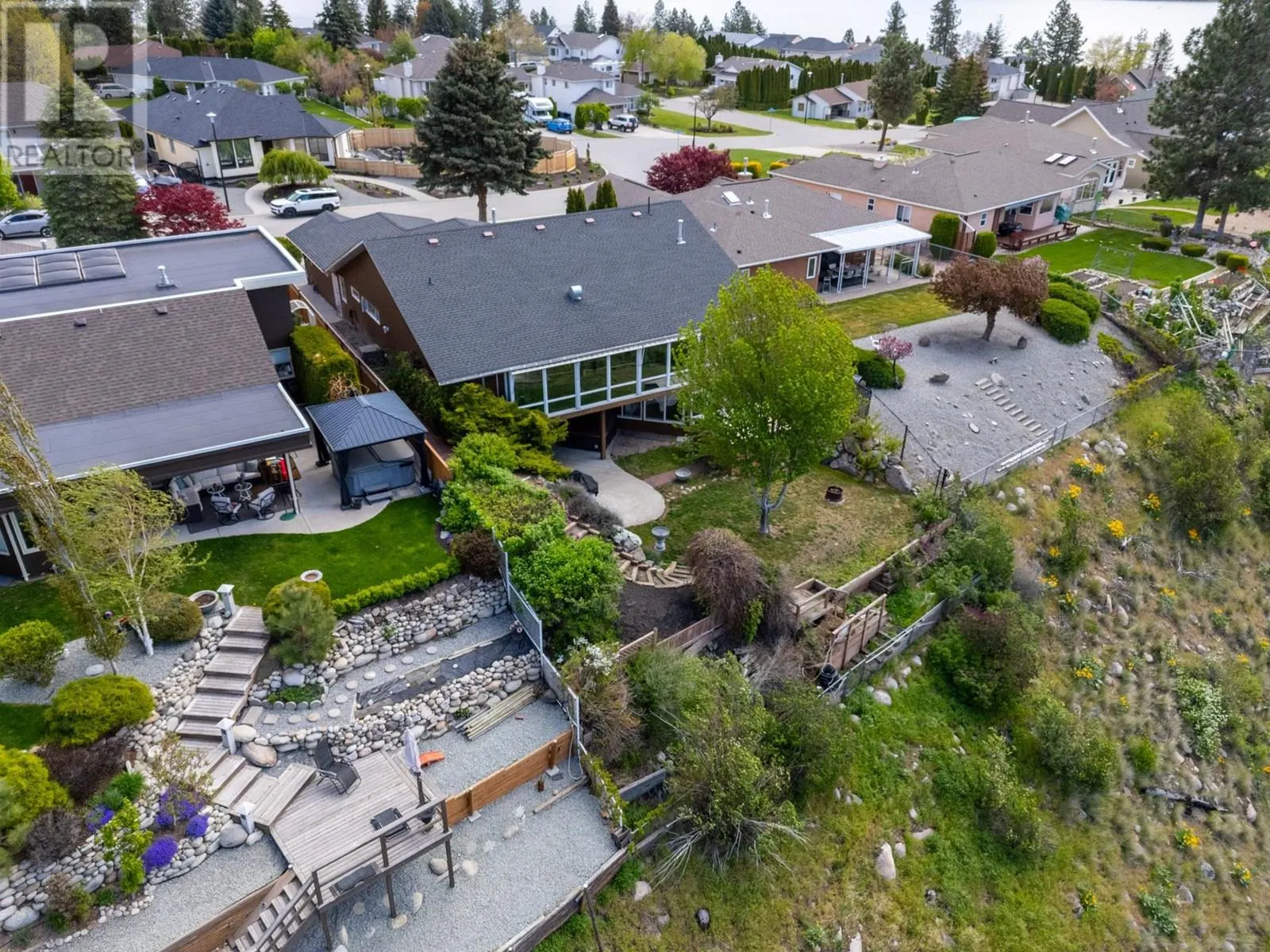 3784 Inglis Place