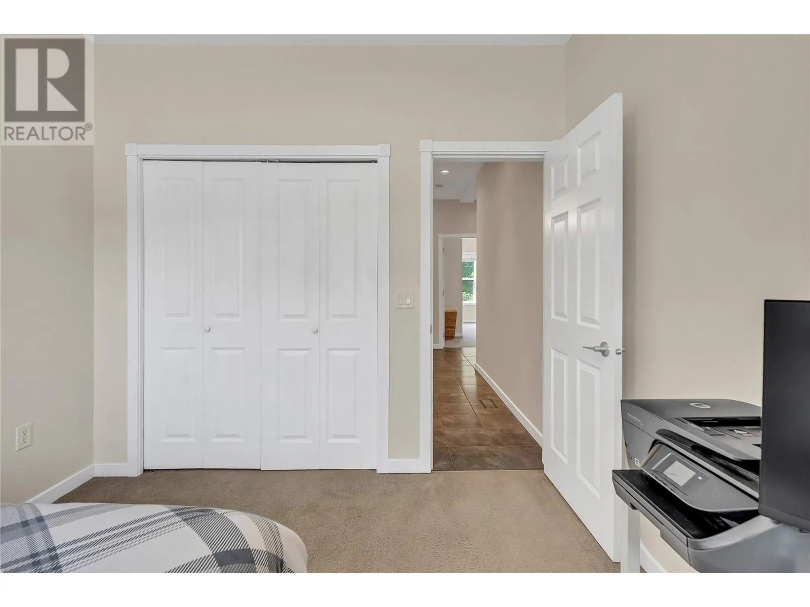 137 Walton Crescent