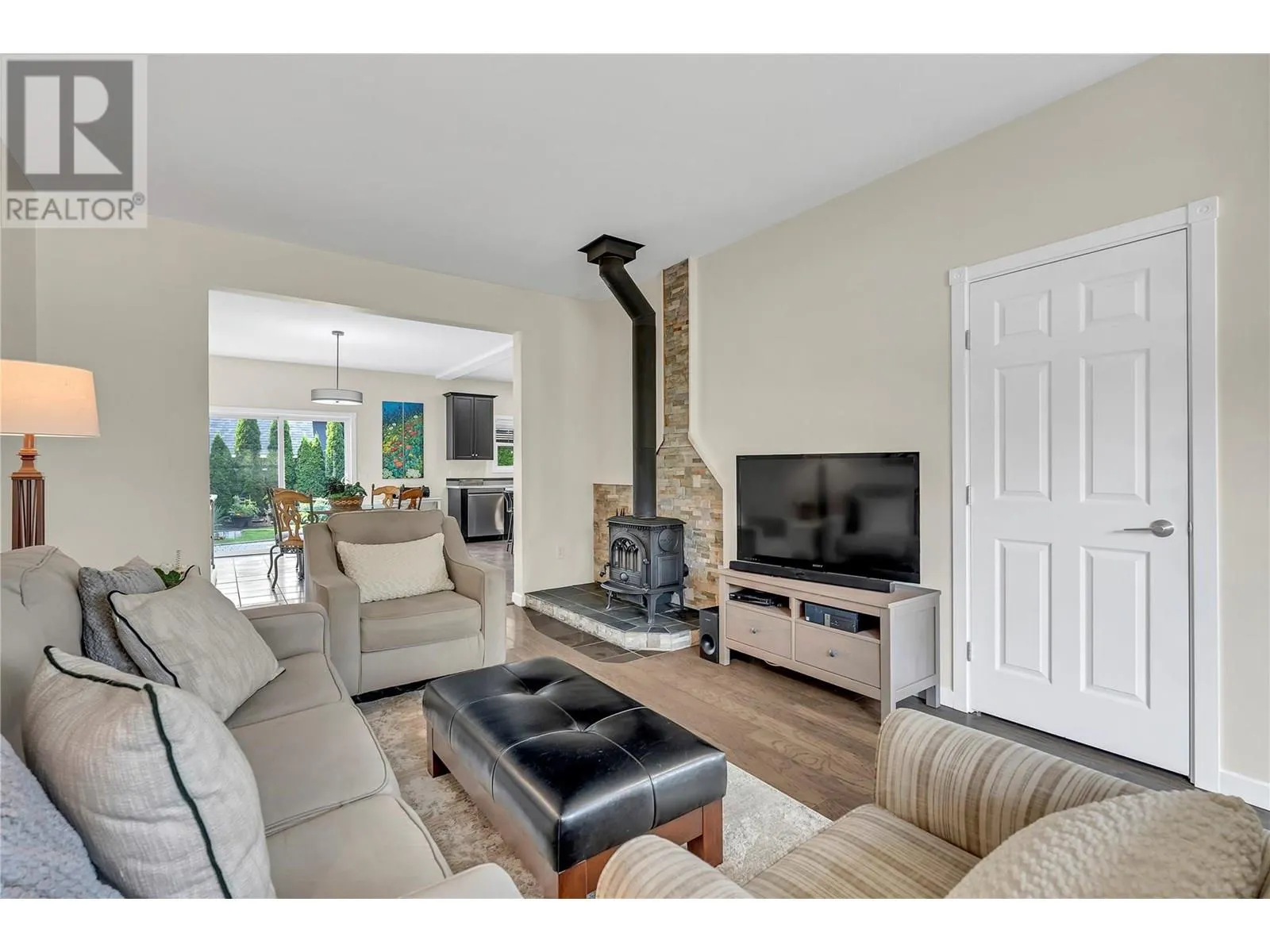 137 Walton Crescent